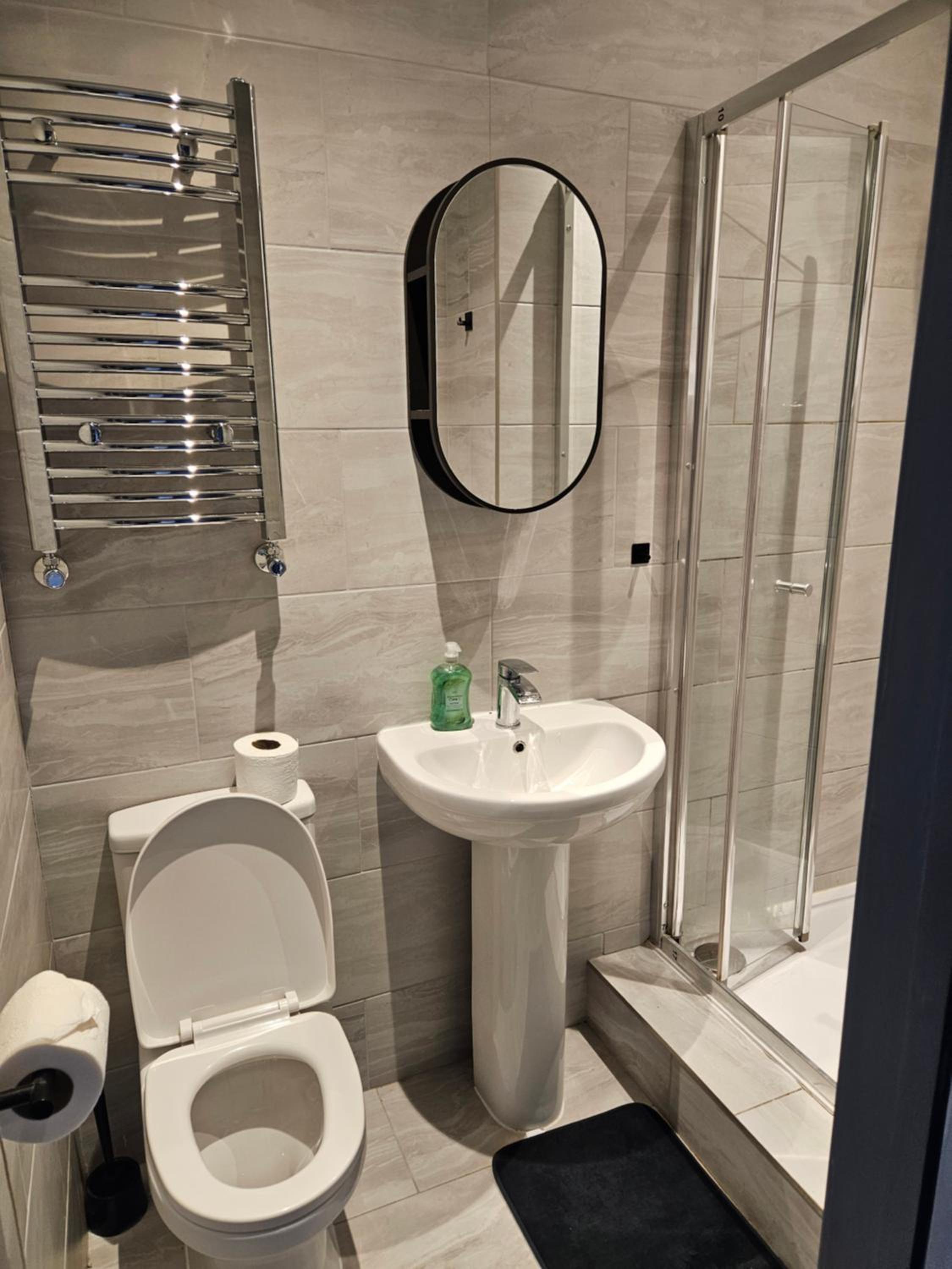 Double Room with Private Bathroom photo 3