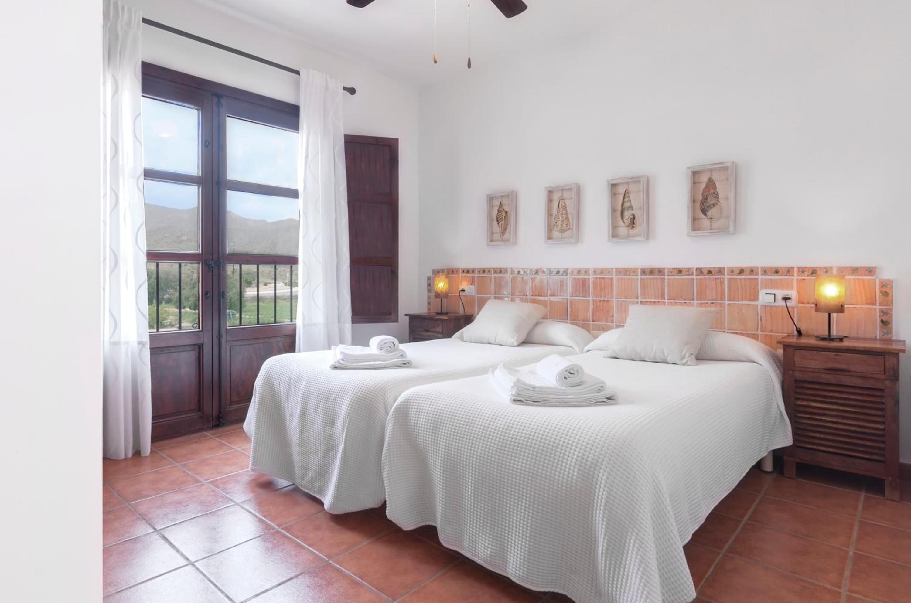 One-Bedroom House photo 3