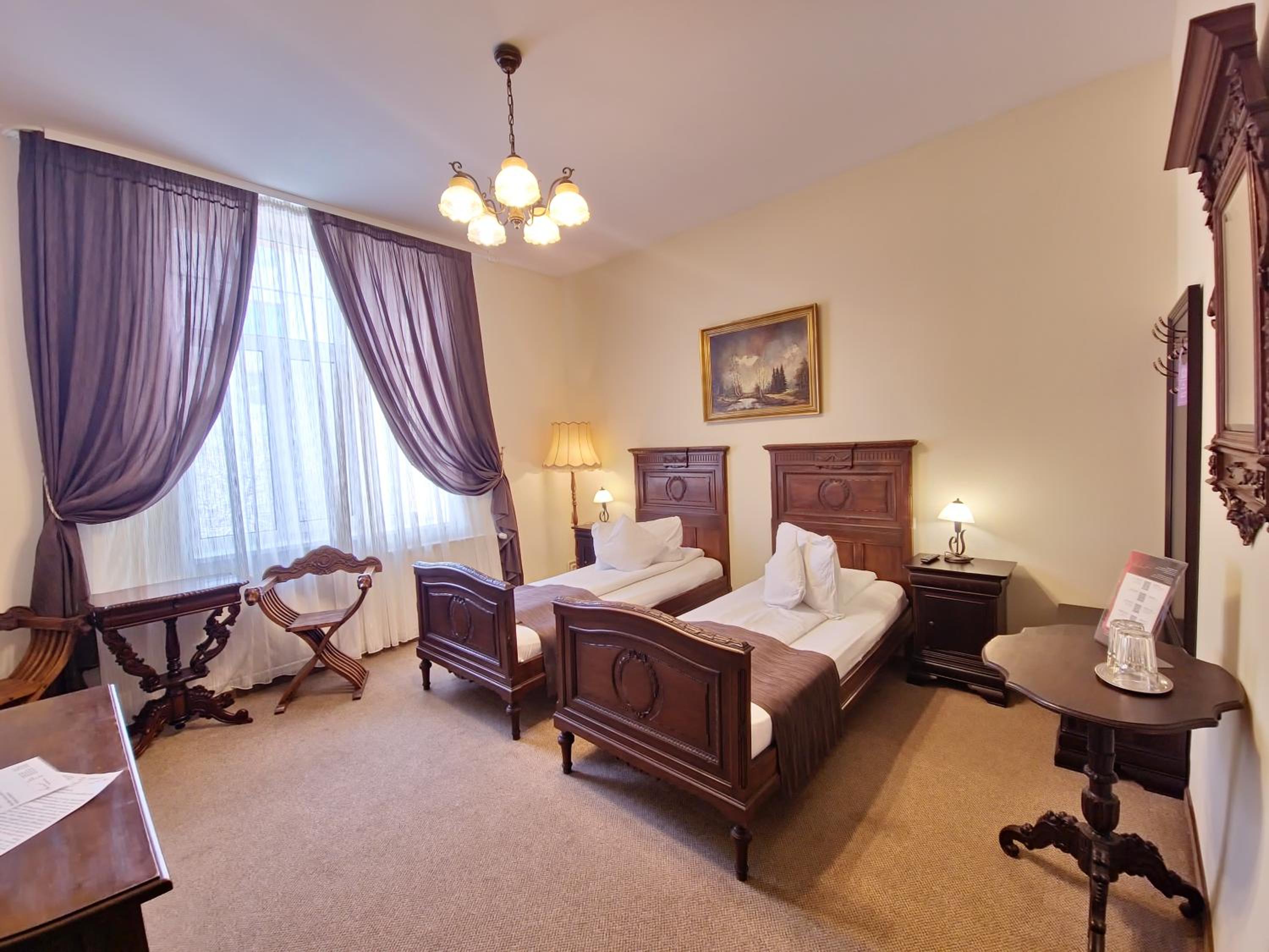 Double or Twin Room - Photo 17