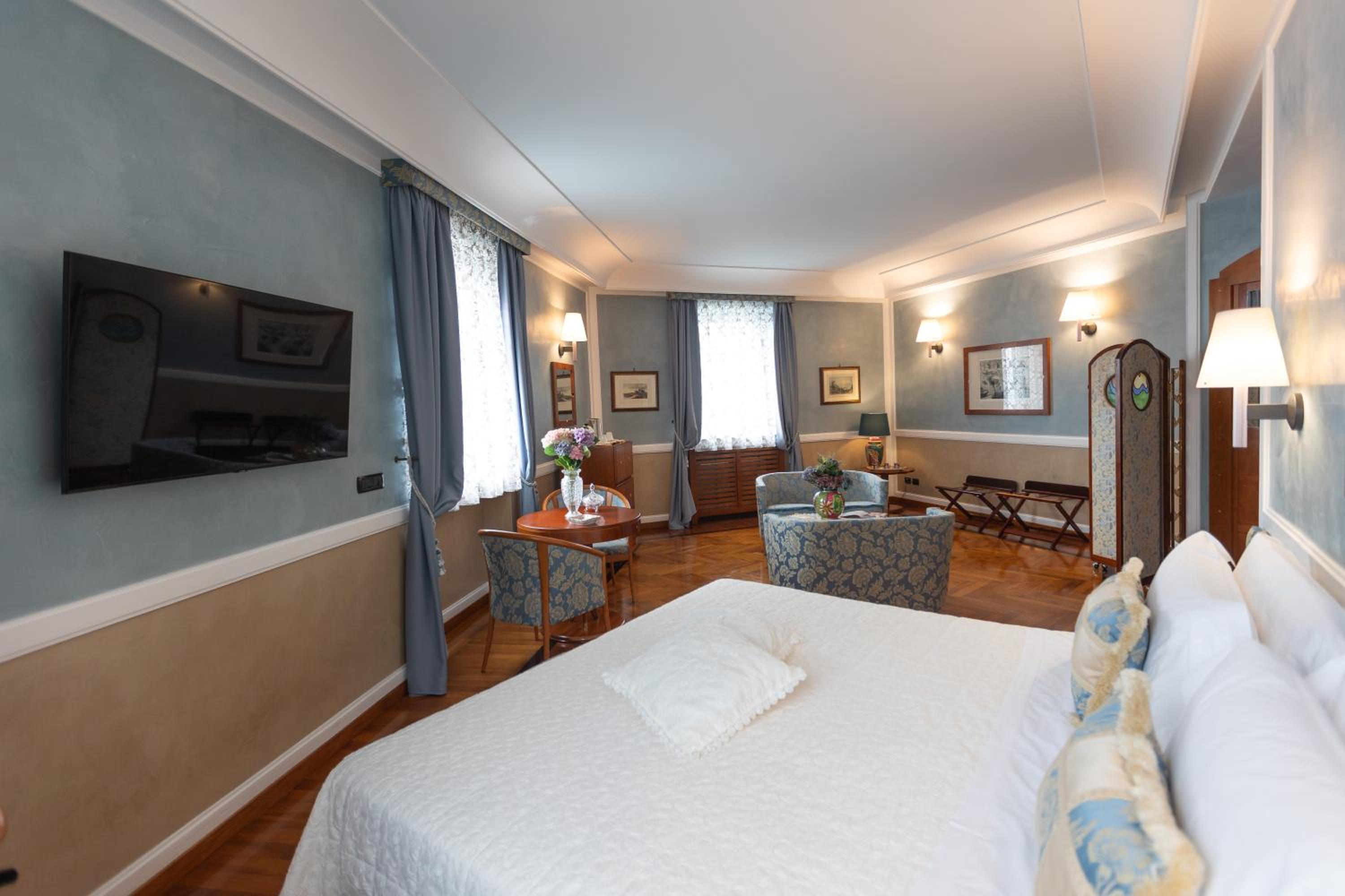 Queen Suite