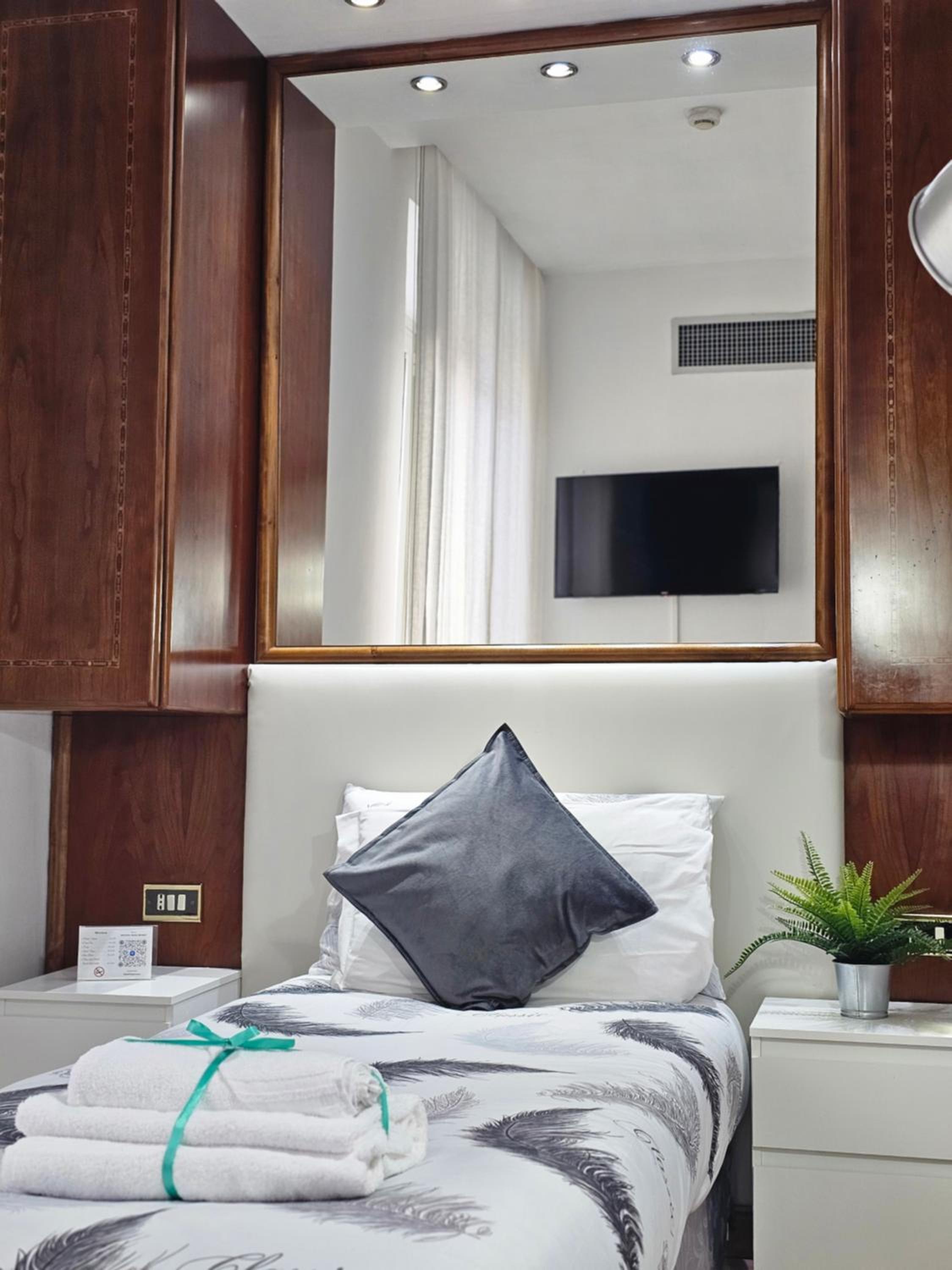 Single Room