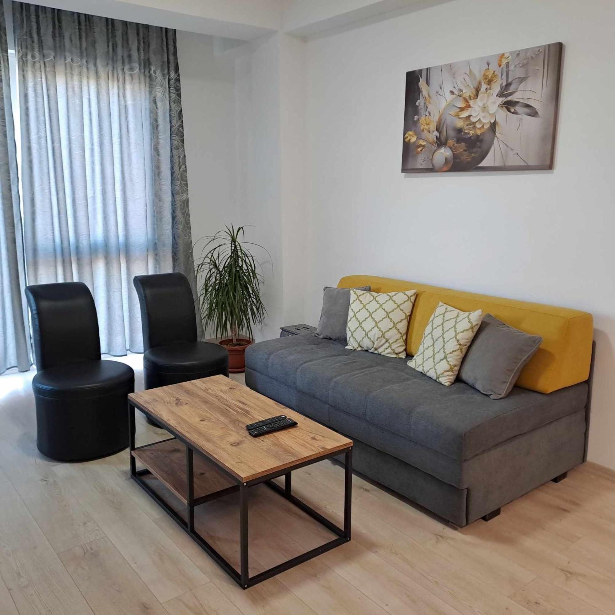 One-Bedroom Apartment photo 1