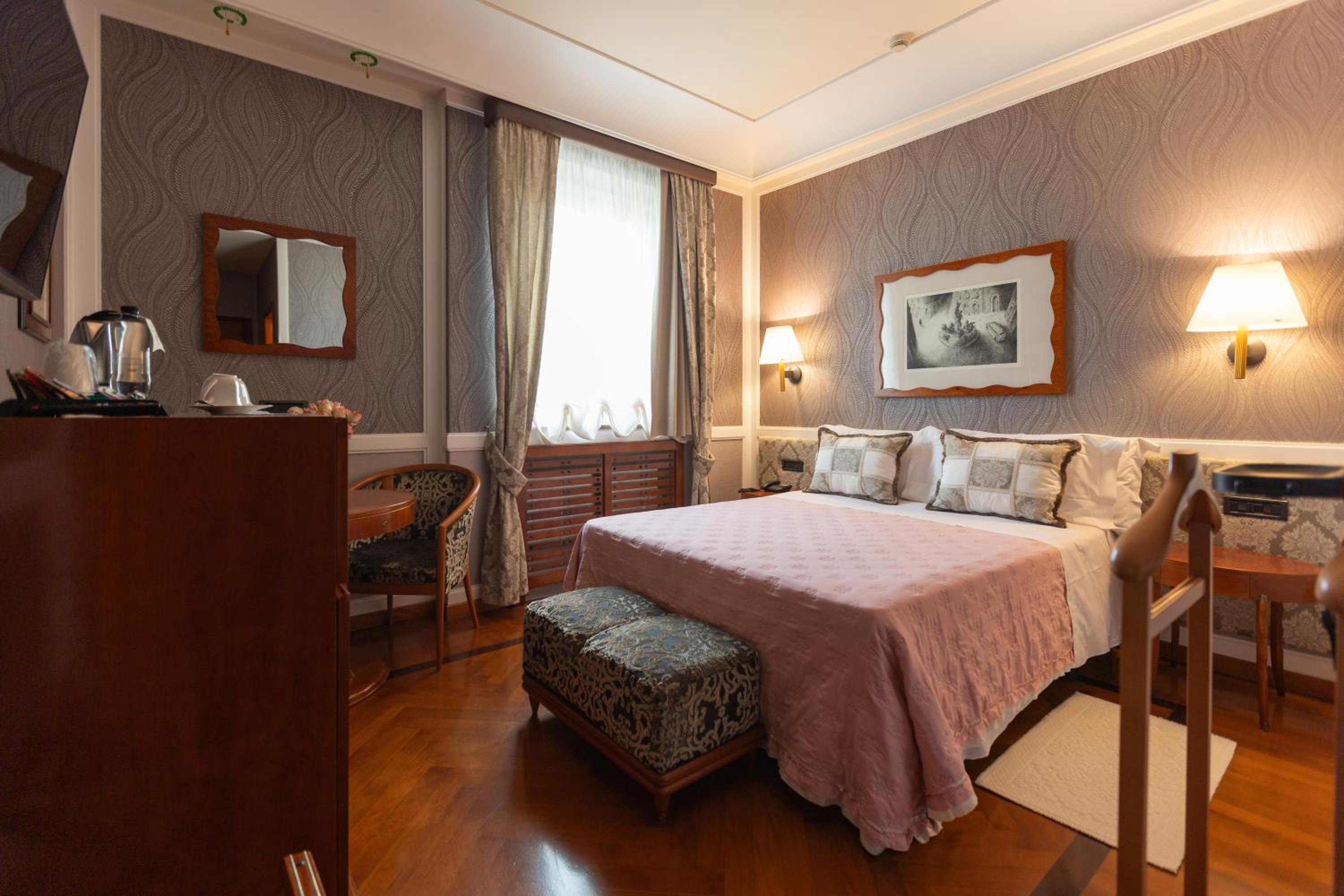 Standard Room - Photo 1