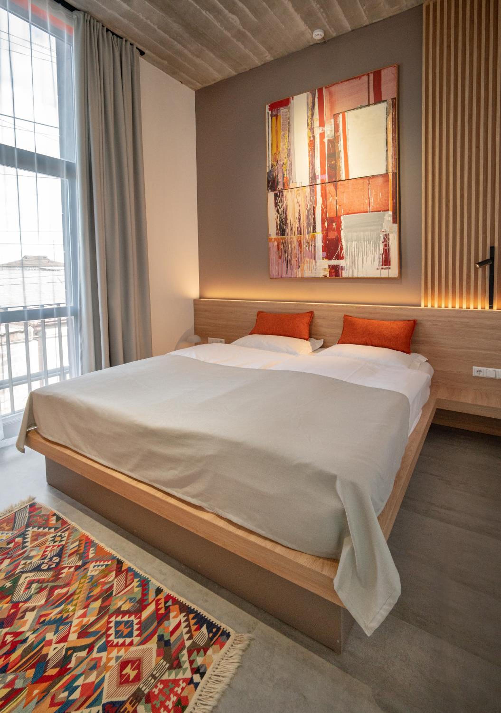 Large Double Room photo 1
