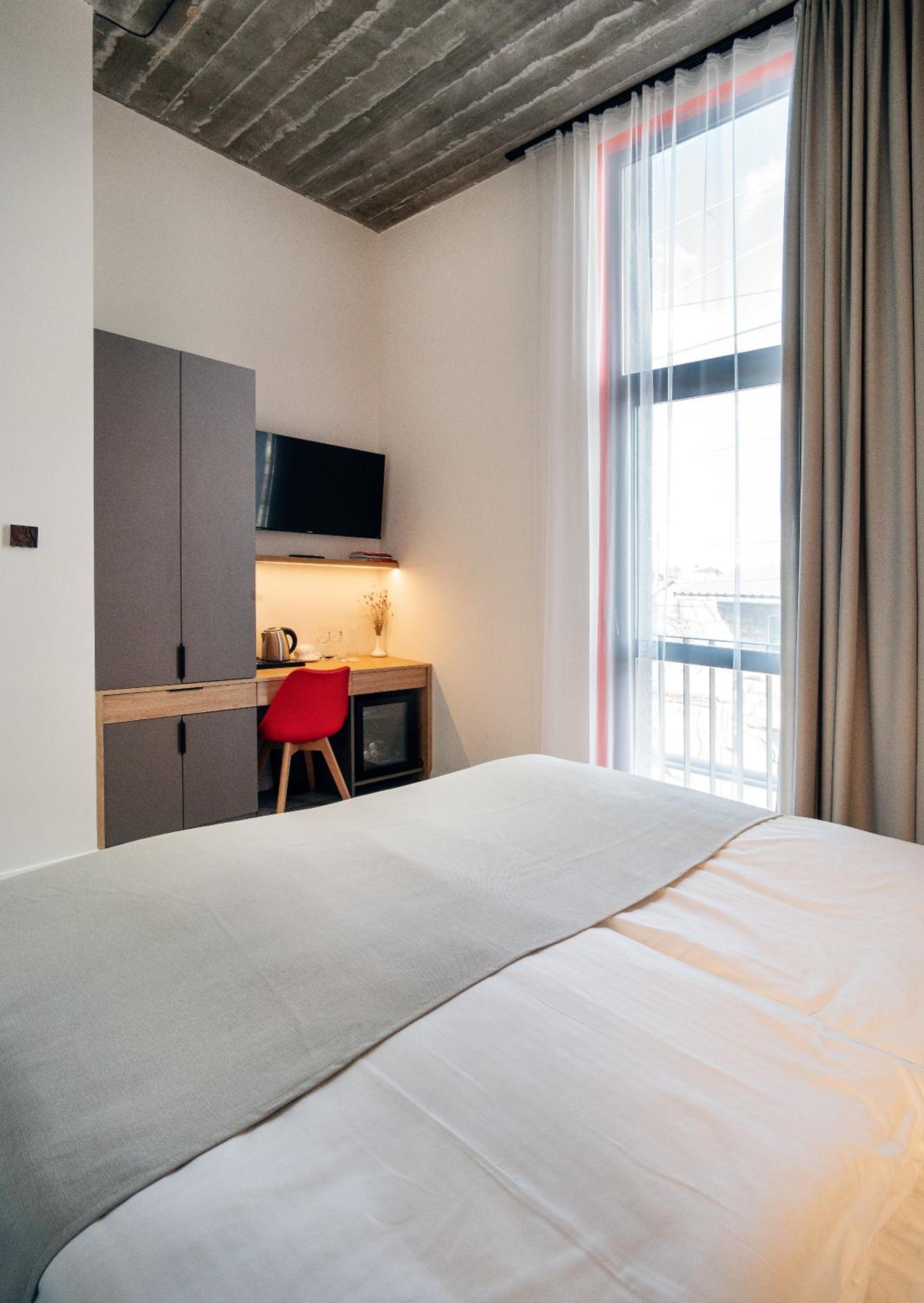 Large Double Room photo 2