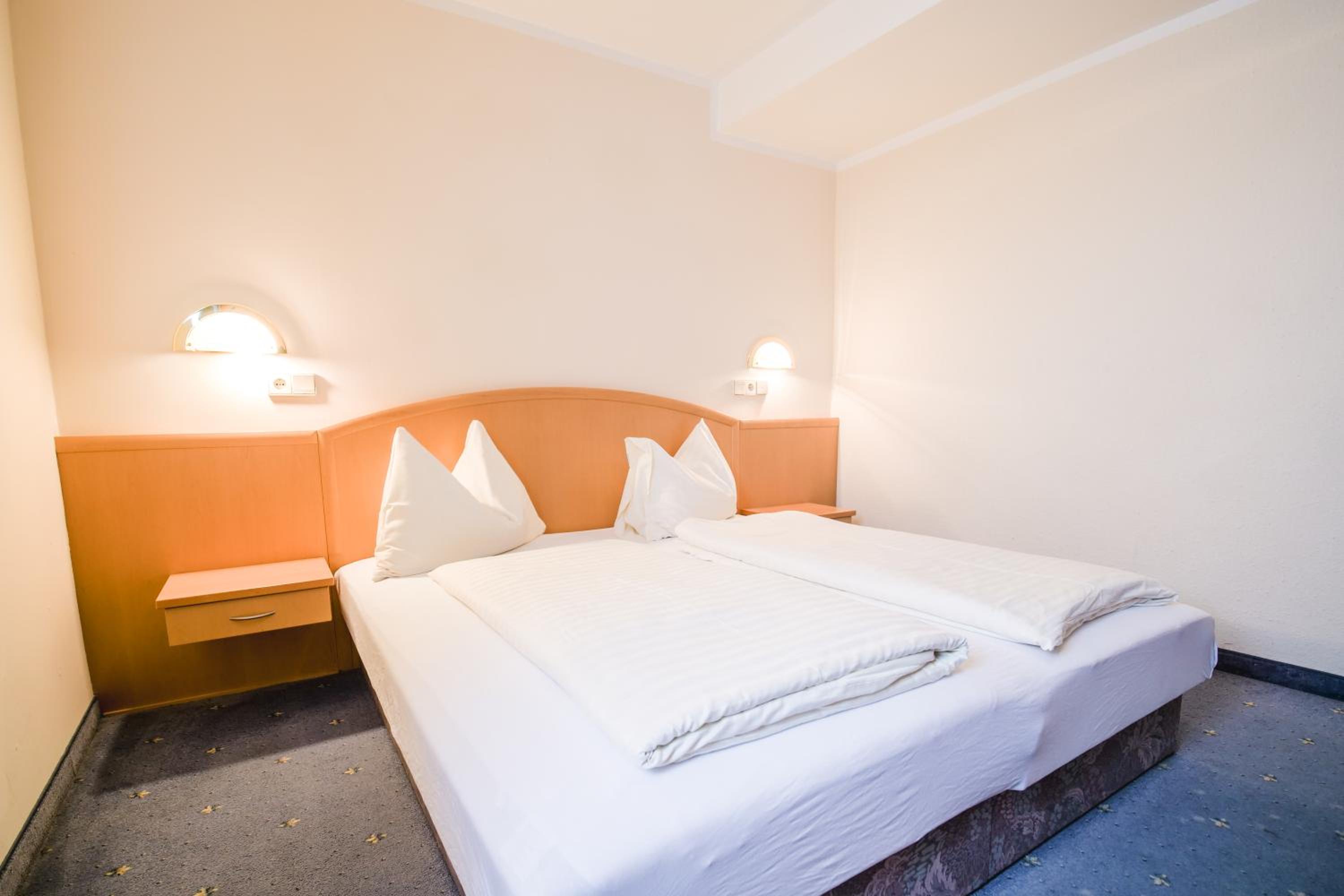 Standard Double Room photo 3