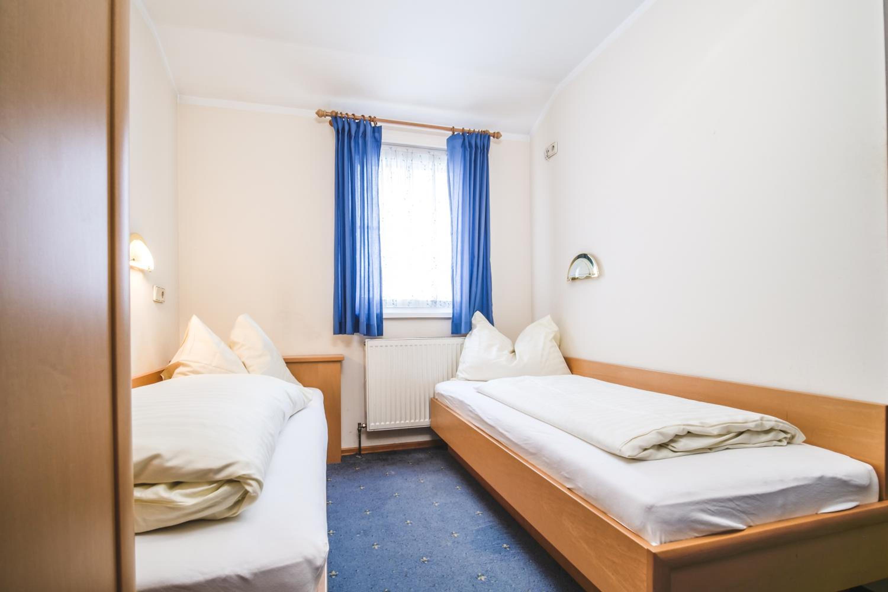 Standard Twin Room photo 1