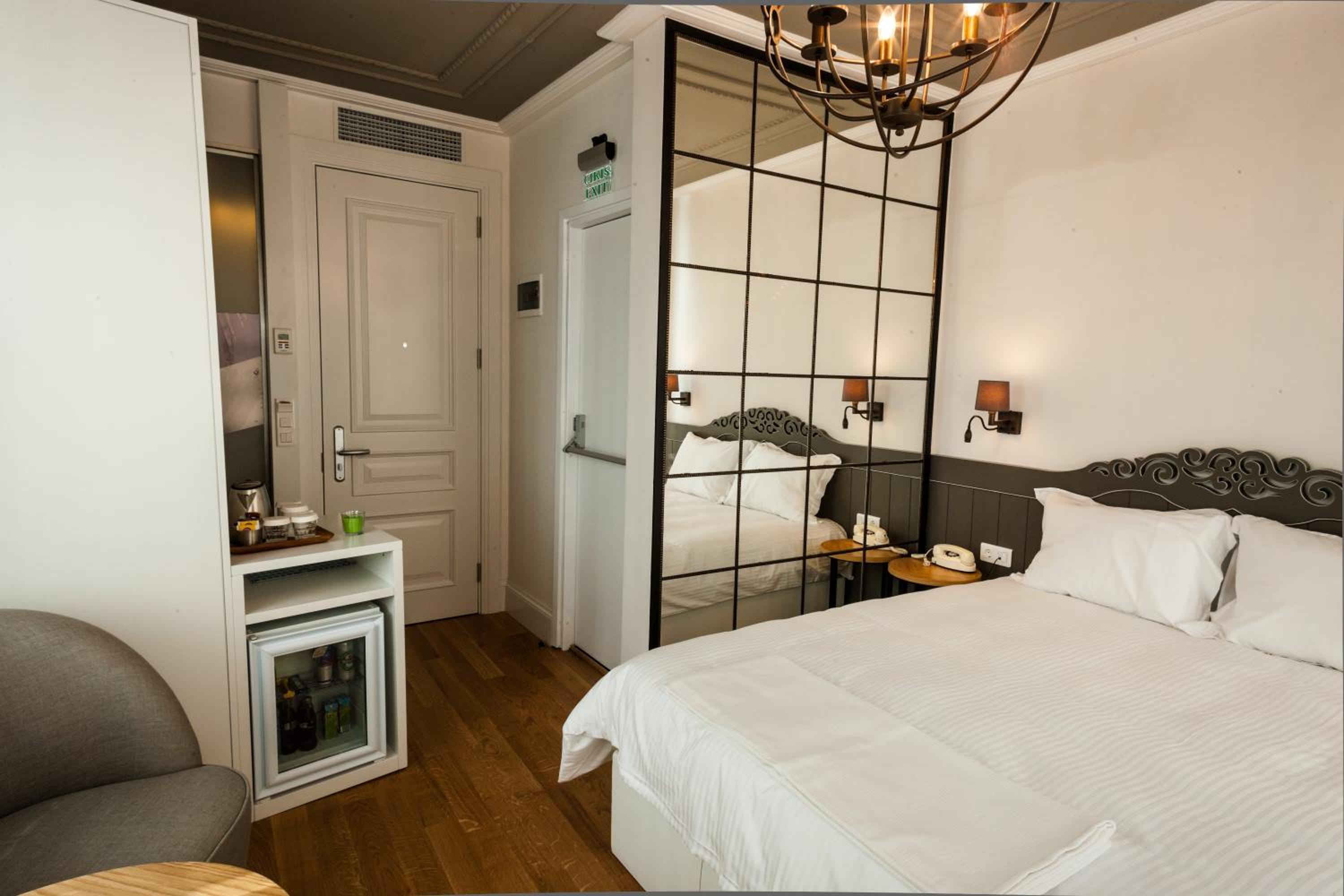 Standard Double Room photo 2