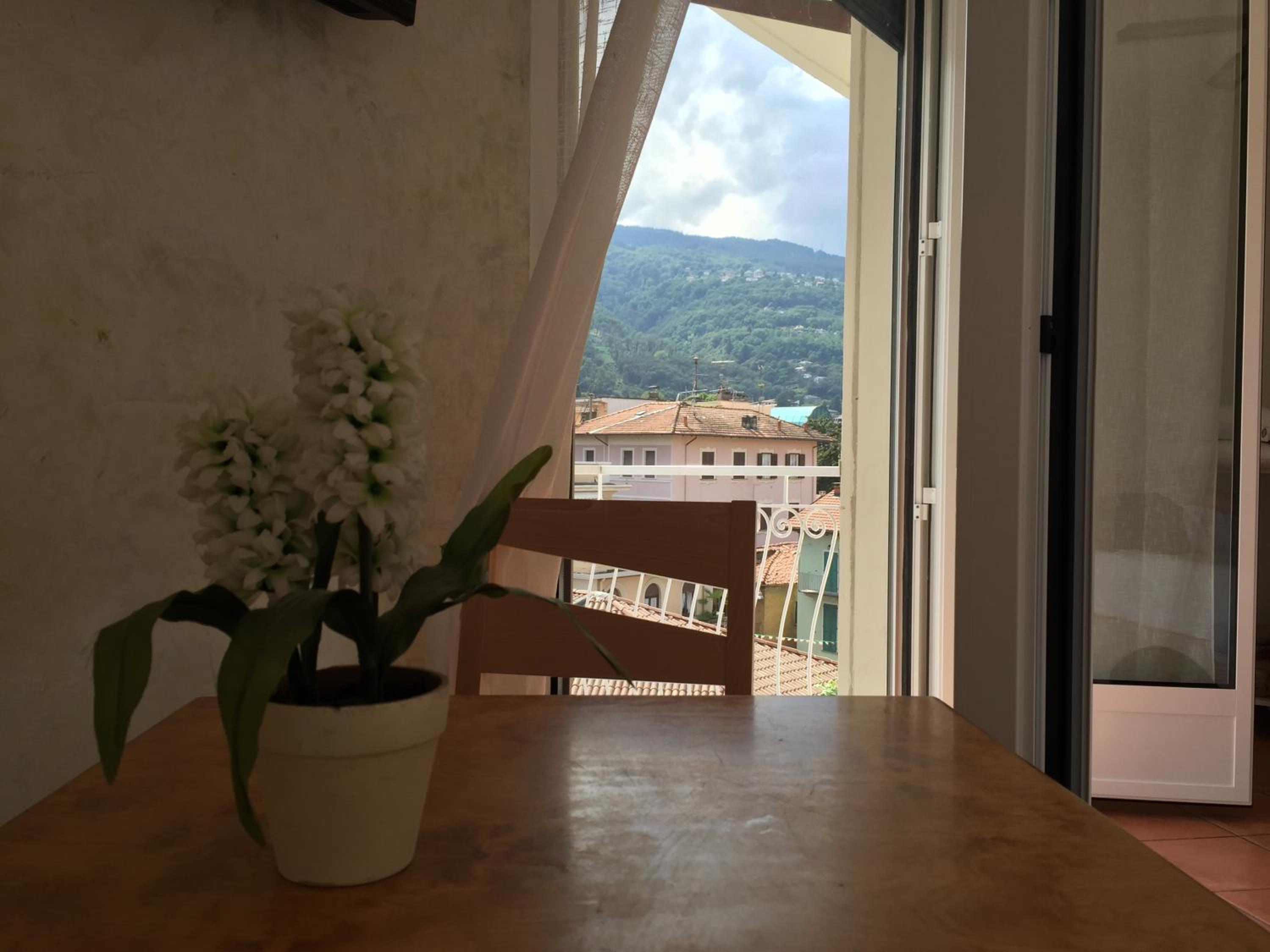Double Room - Photo 6
