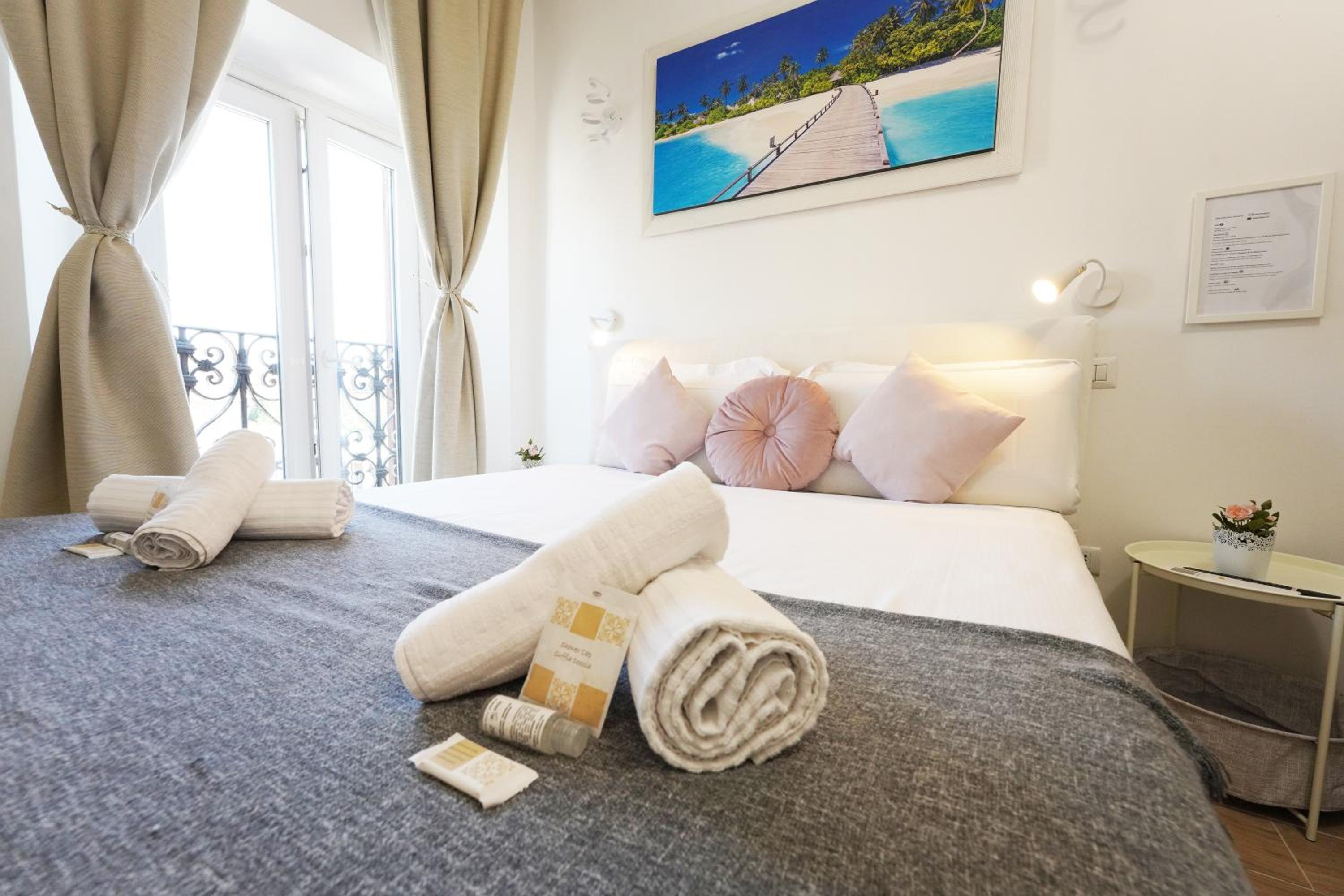 Large Double Room photo 2