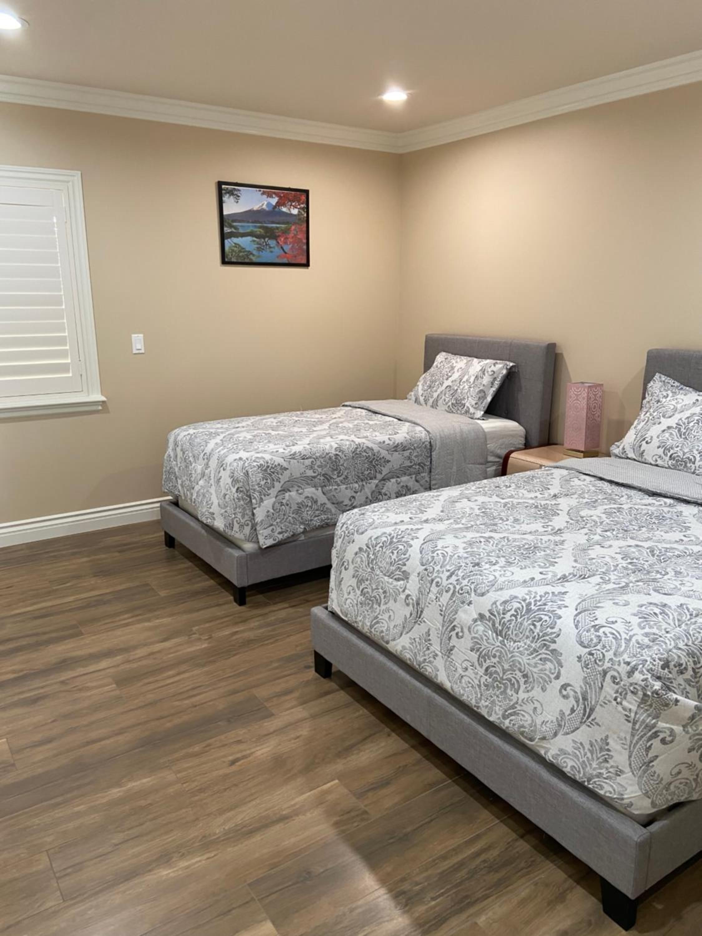 Three-Bedroom House photo 2