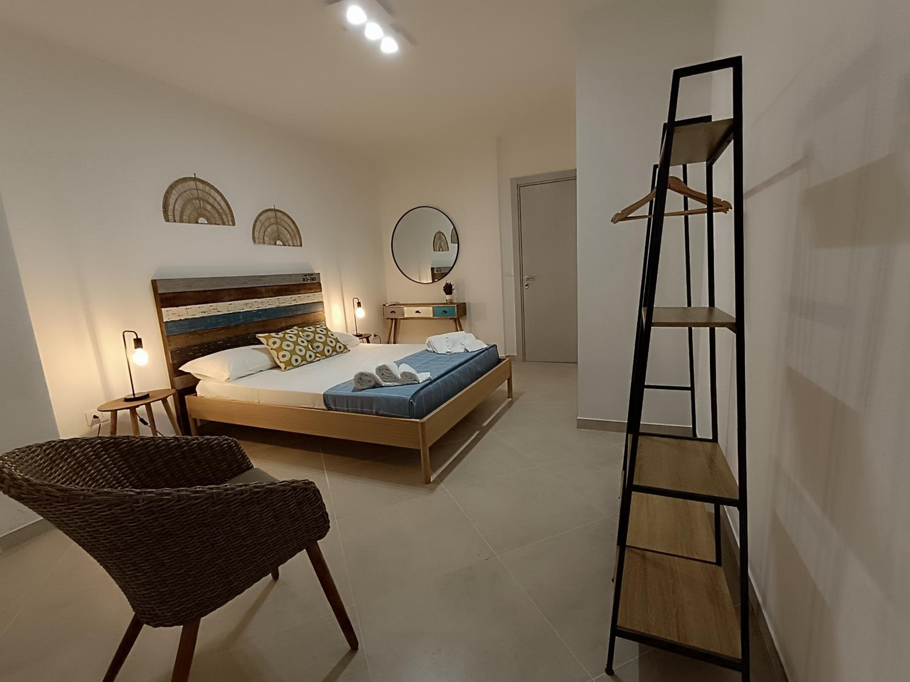 One-Bedroom House photo 1