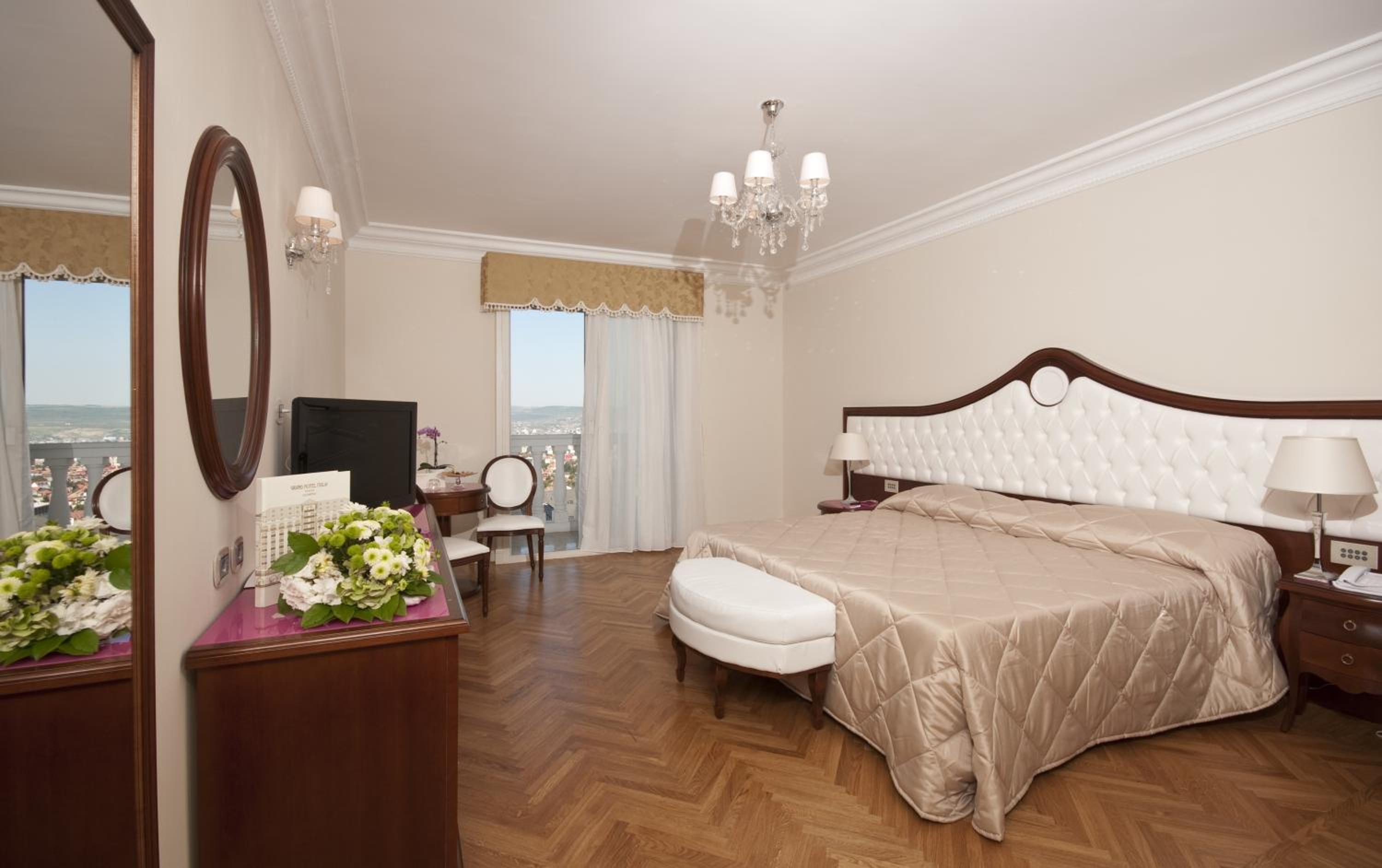 Deluxe Double Room - Photo 1