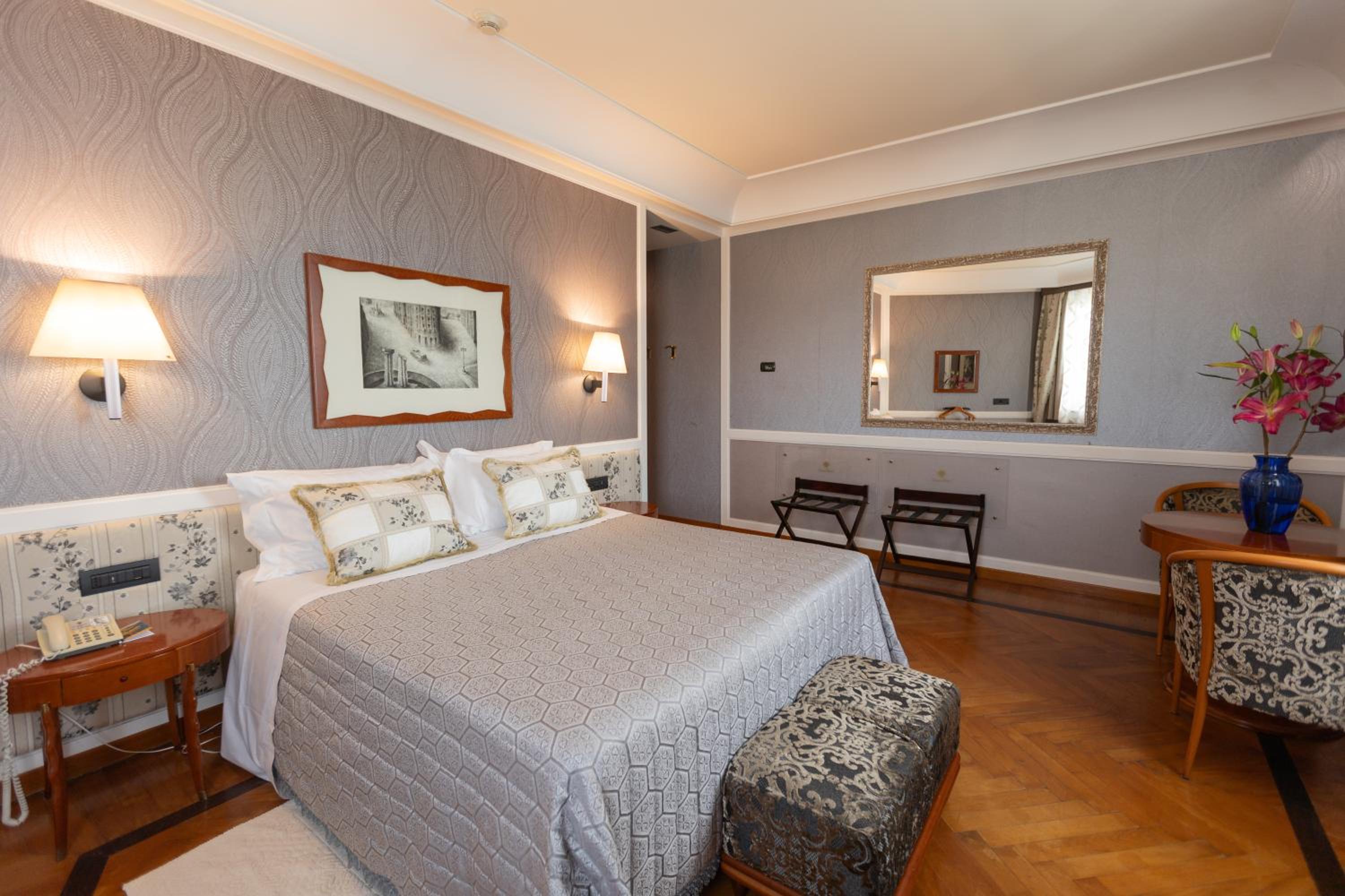 Deluxe Double Room with Sea View - Photo 1