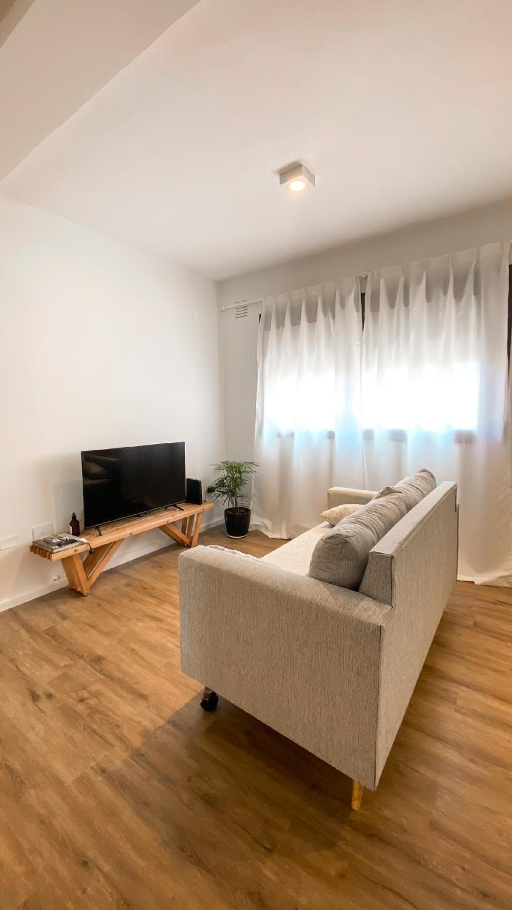 One-Bedroom Apartment photo 3
