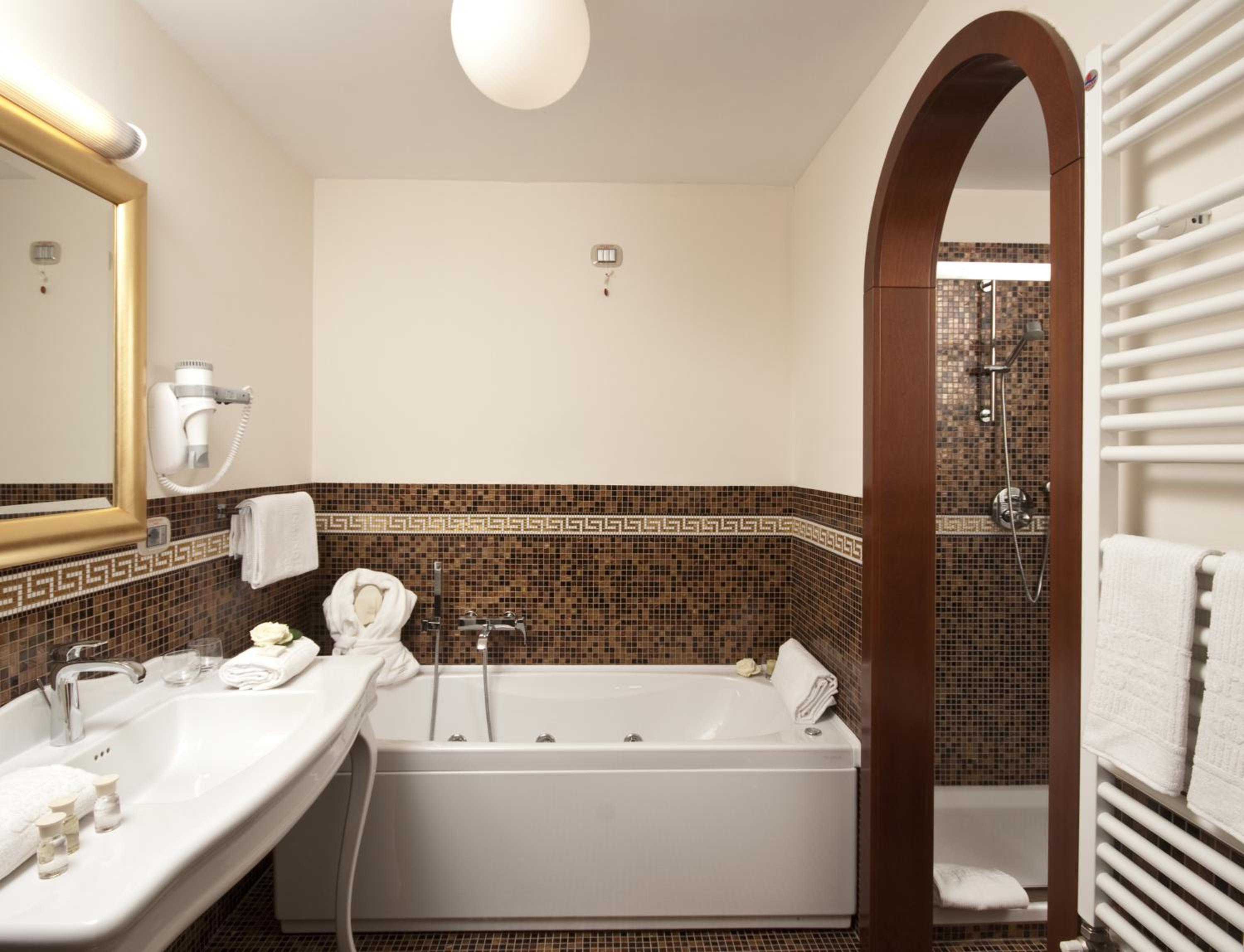 Deluxe Double Room - Photo 3