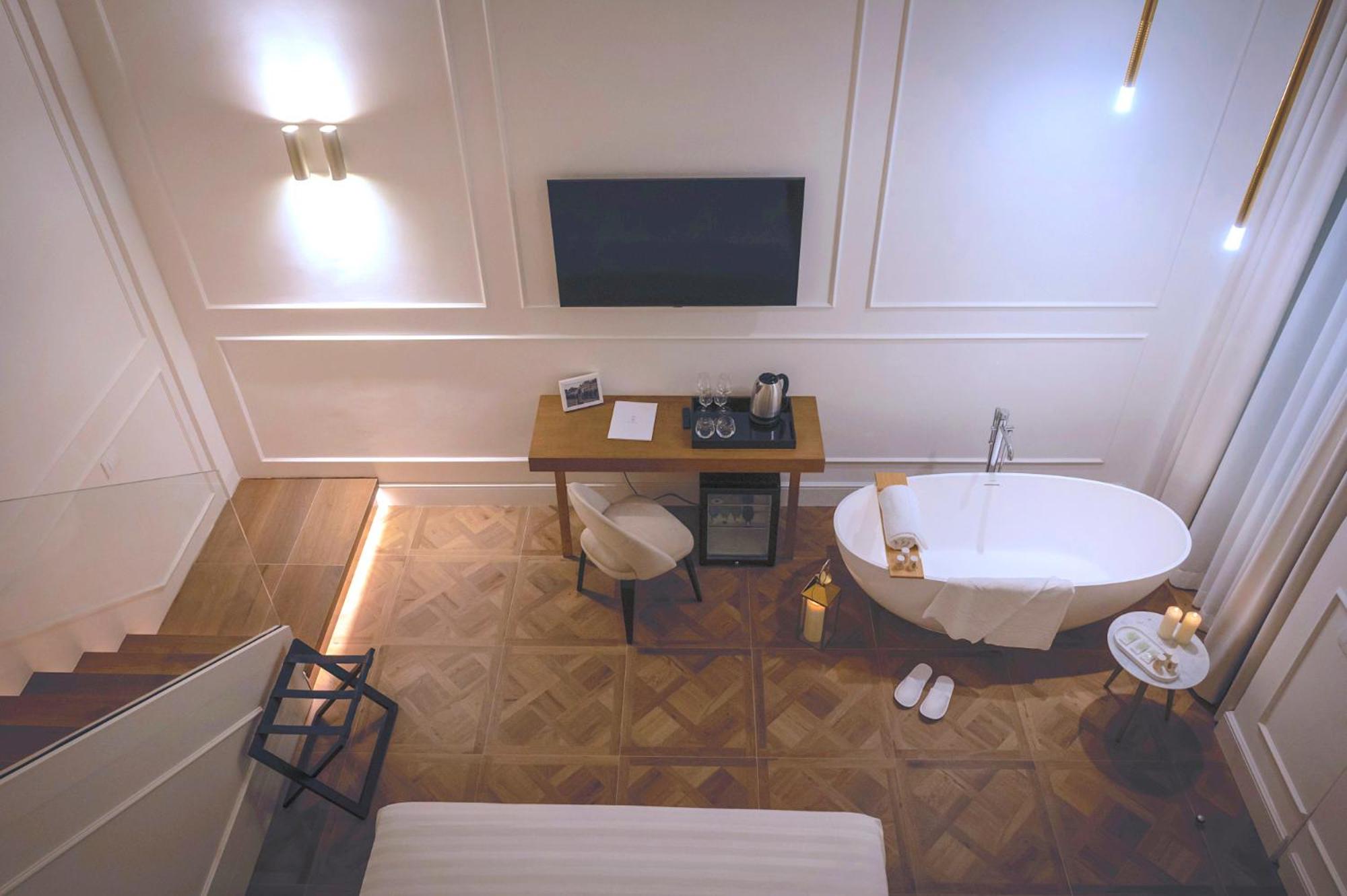 Family Room with Terrace photo 1