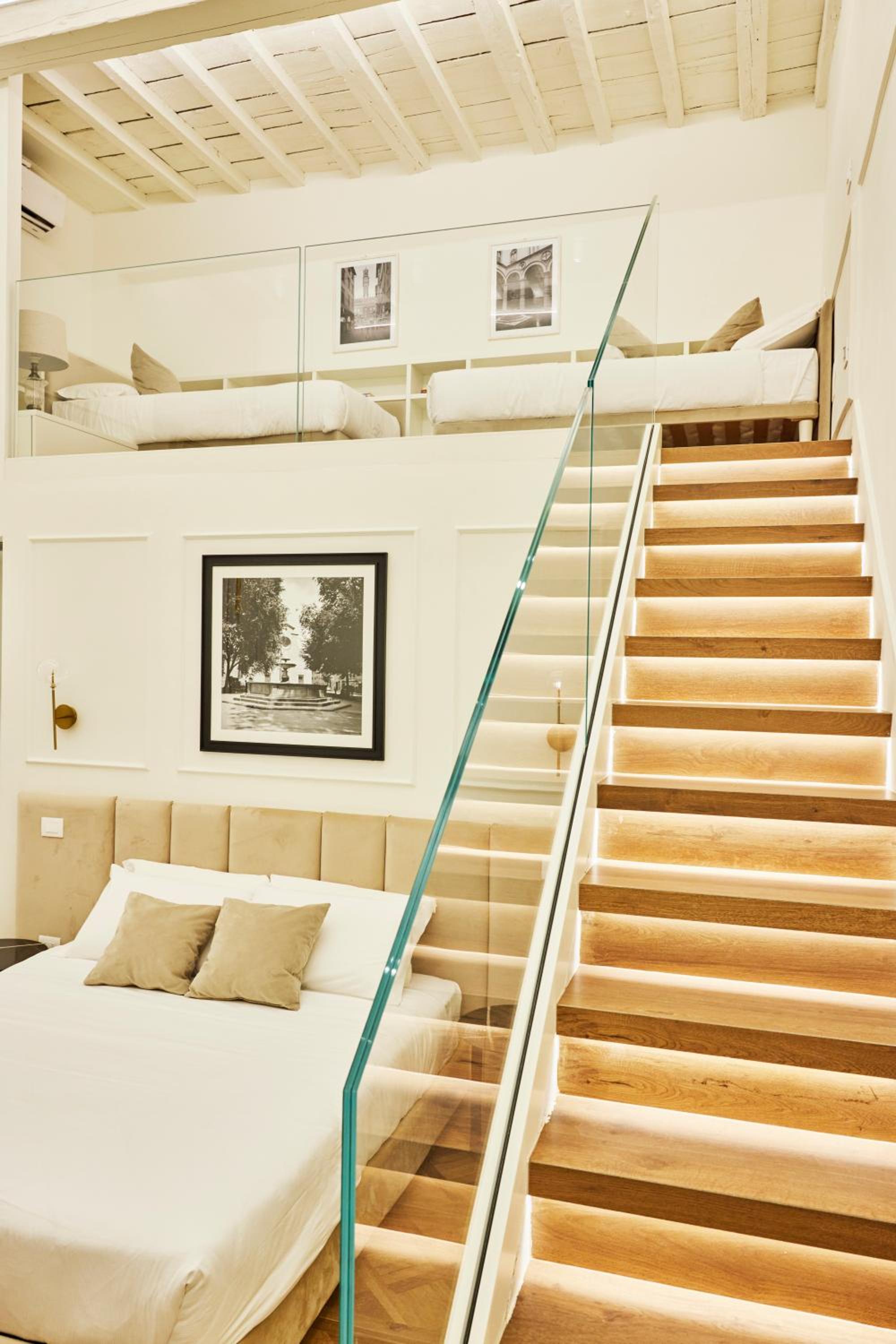 Suite with Hot Tub photo 1