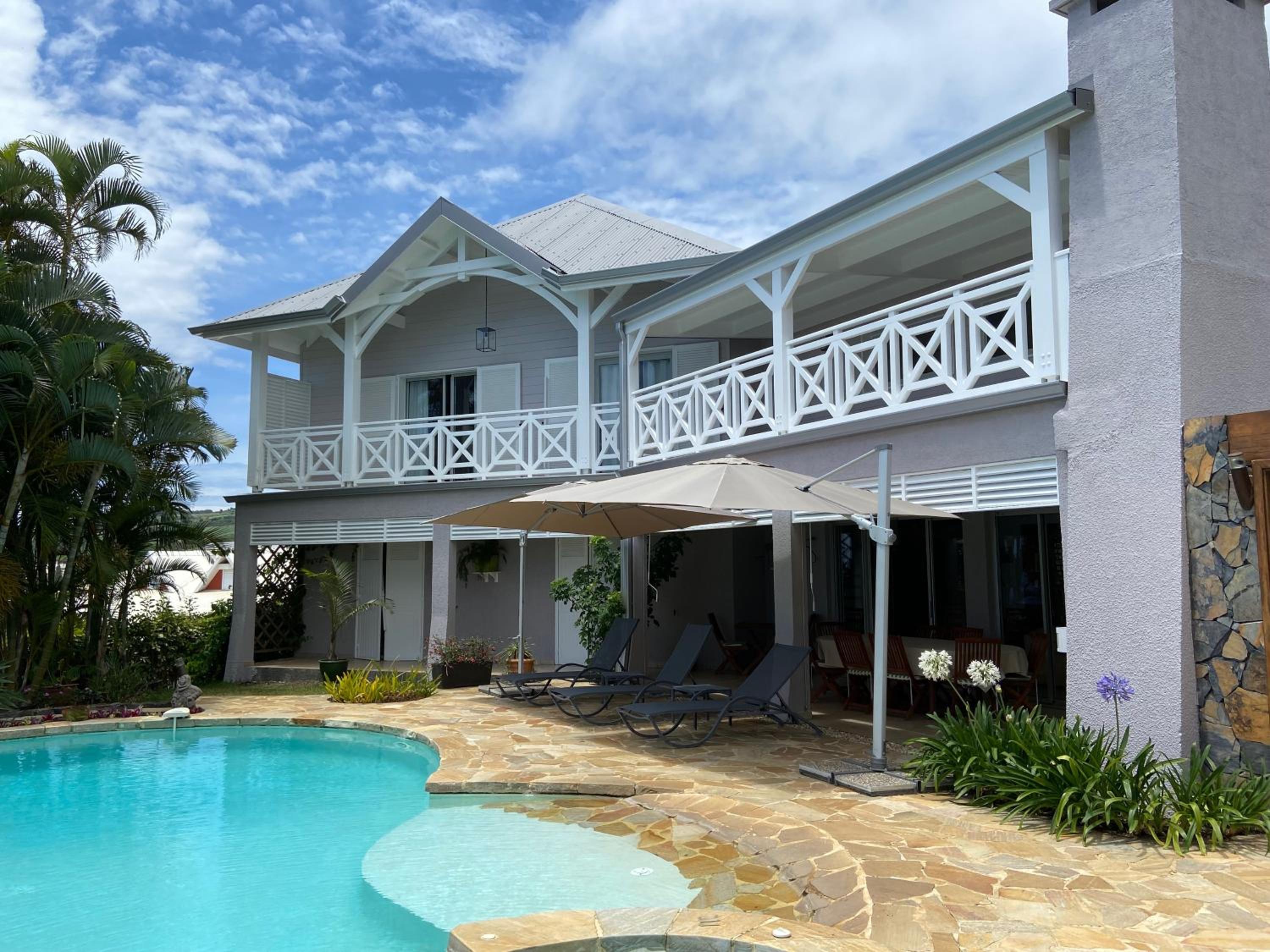 Three-Bedroom Villa photo 3