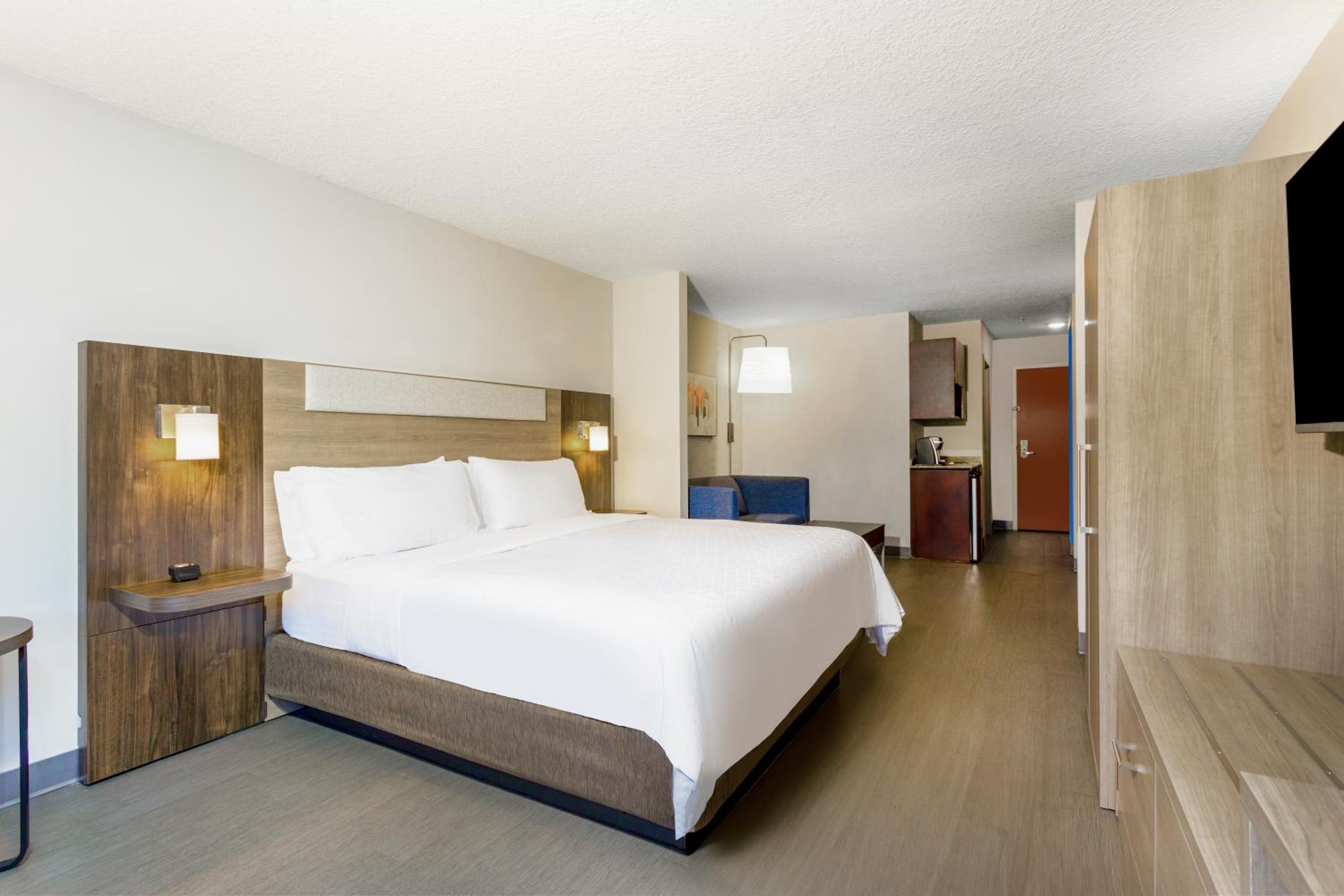 King Suite - Photo 6