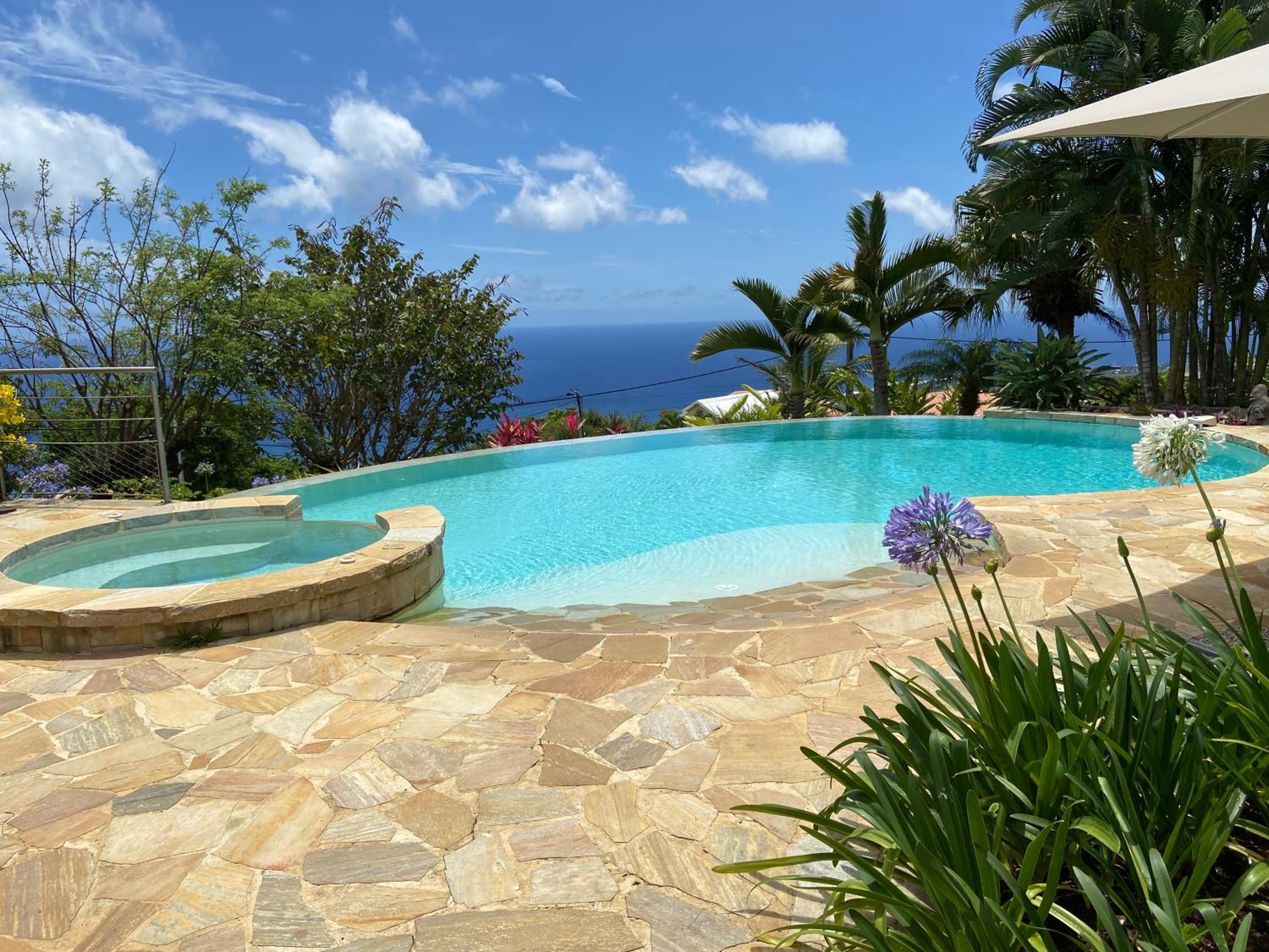 Three-Bedroom Villa photo 2