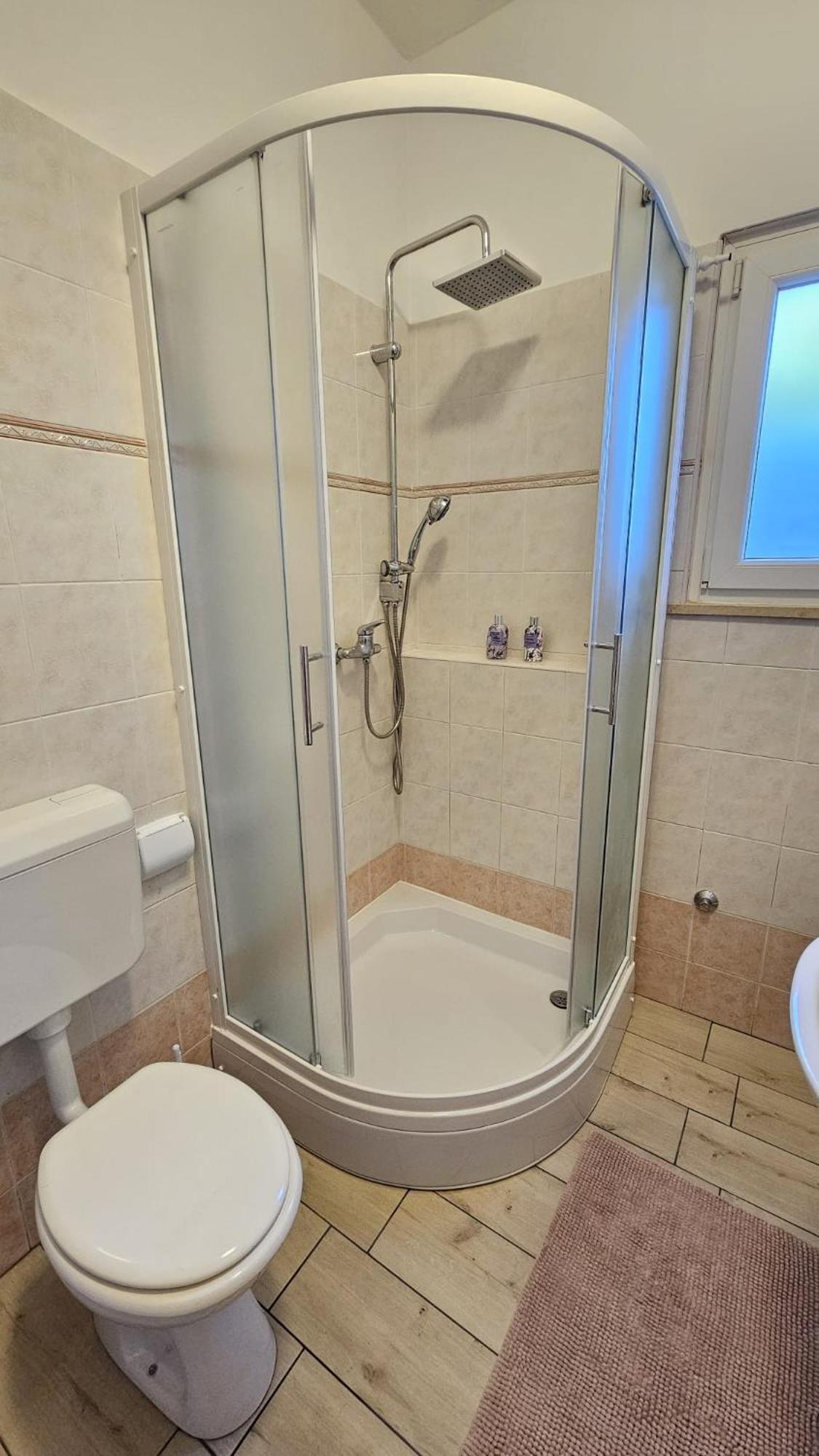 One-Bedroom Apartment - Photo 24