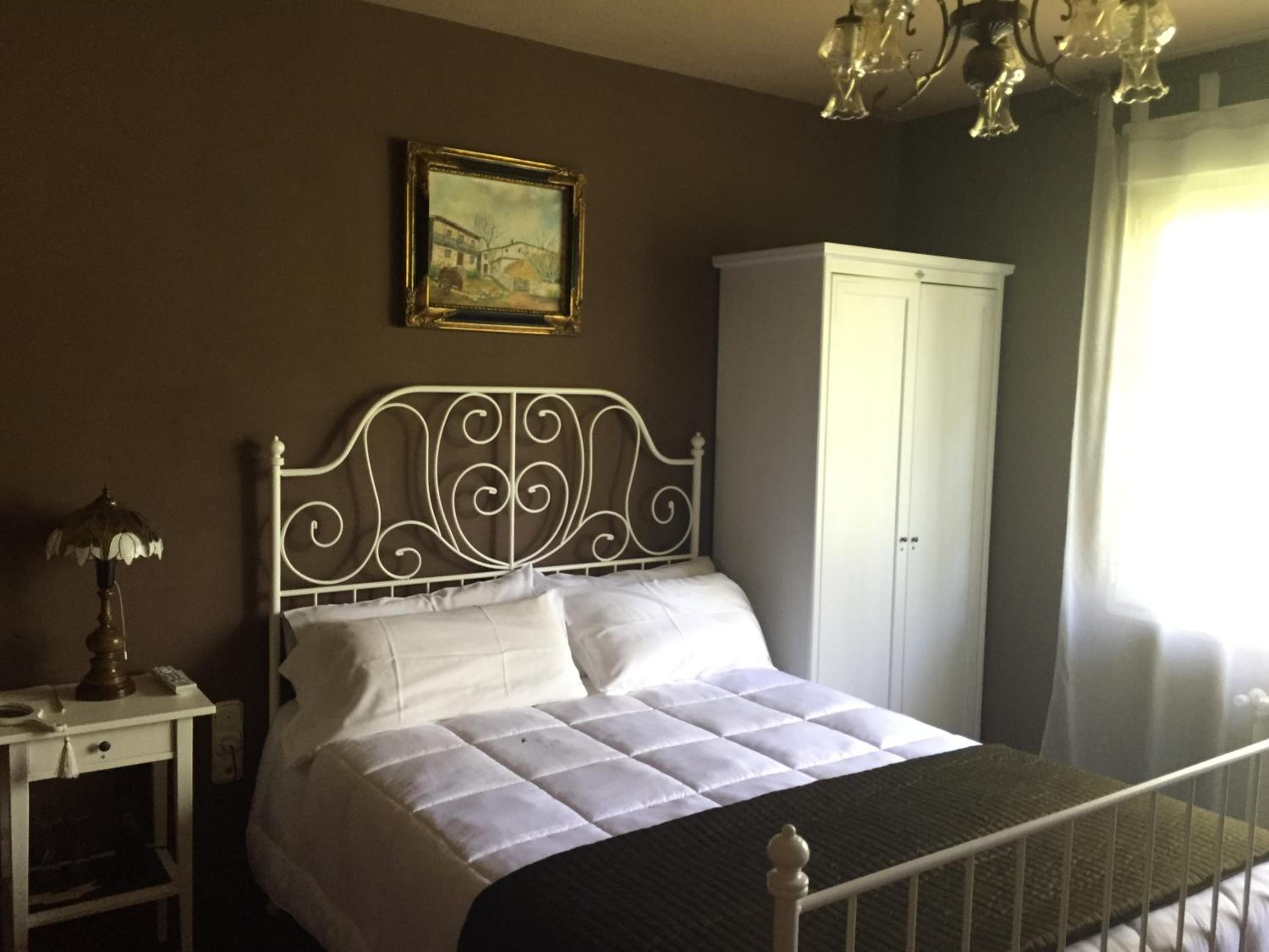 Standard Double Room - Photo 4