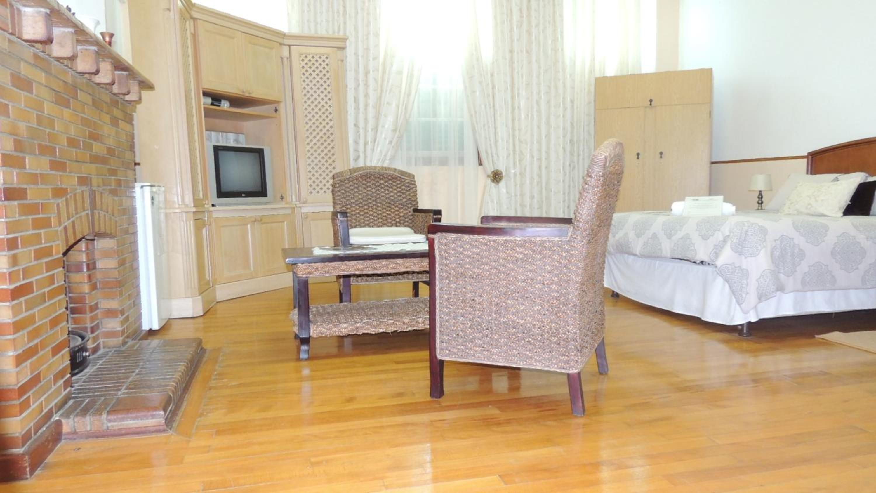Luxury Family Room (3 Adults) photo 3