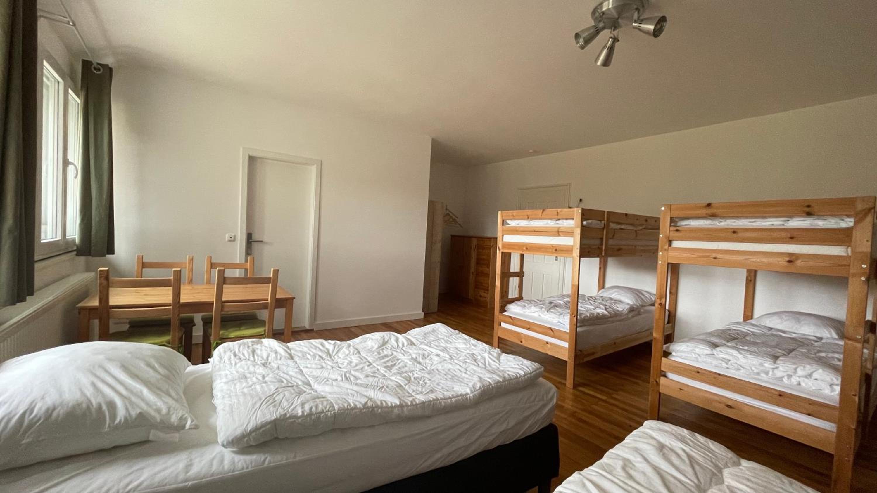 Mixed Dormitory Room photo 2
