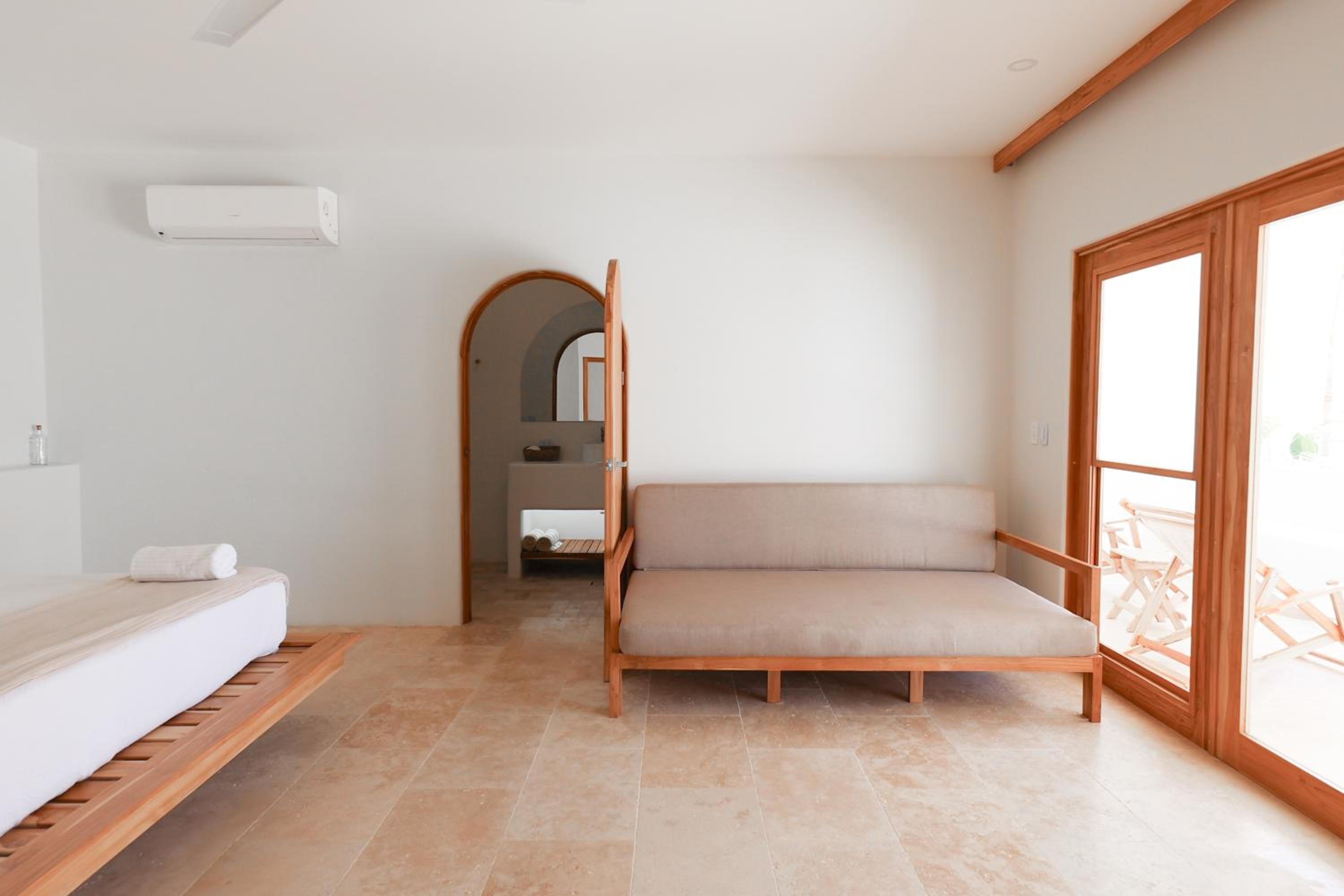 King Studio with Sofa Bed photo 2