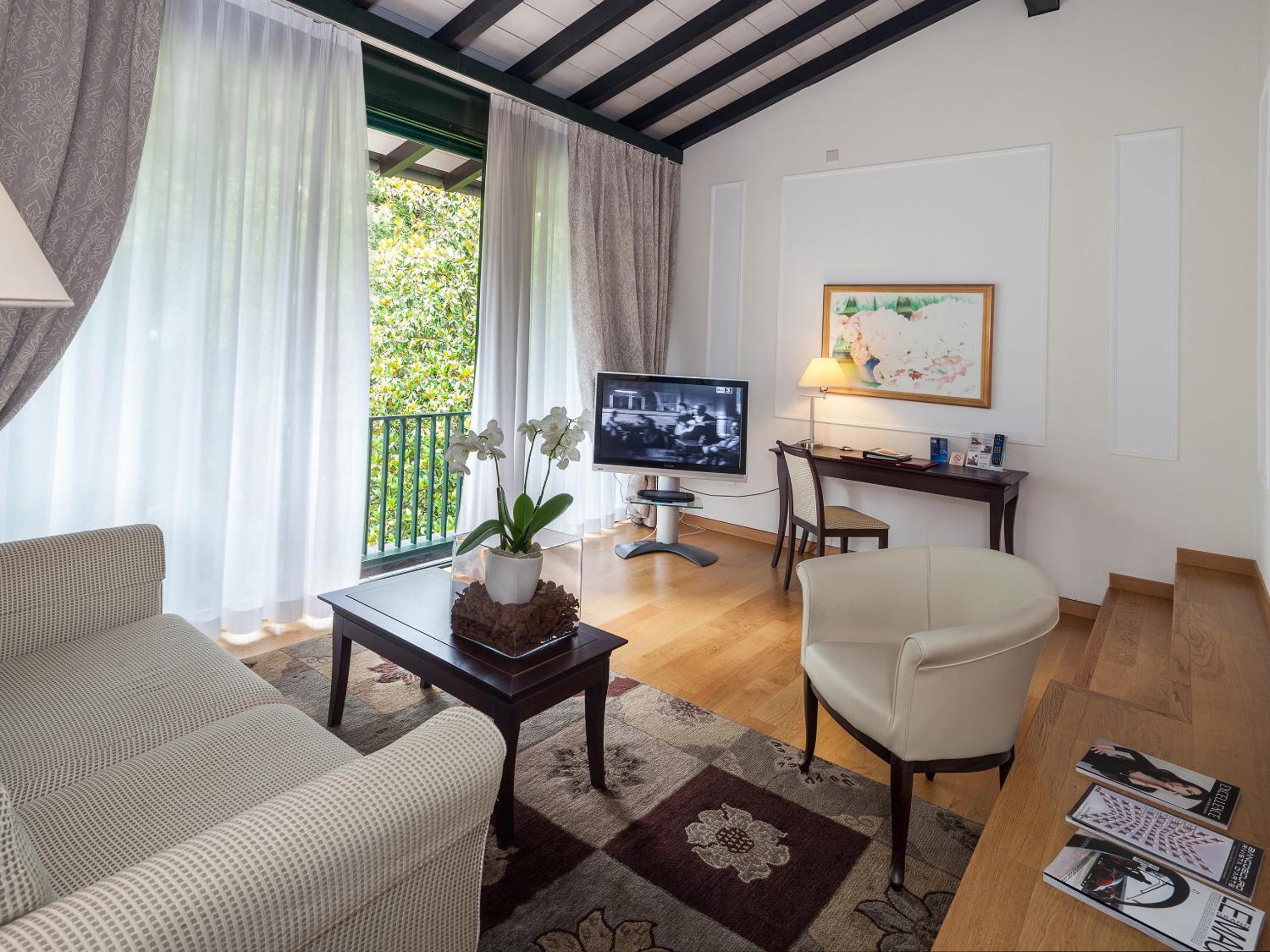 Double Room - Photo 5