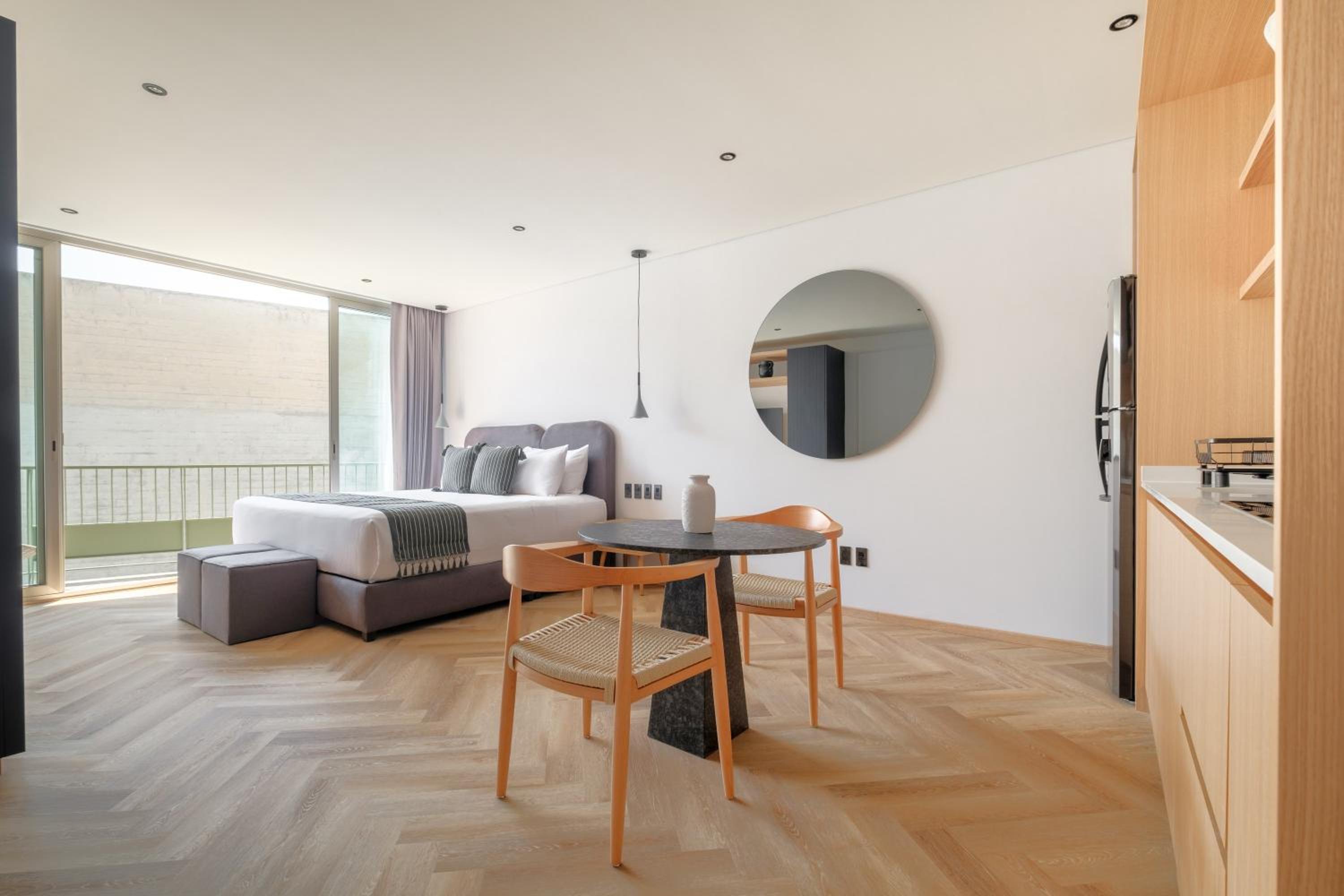 带阳台的公寓