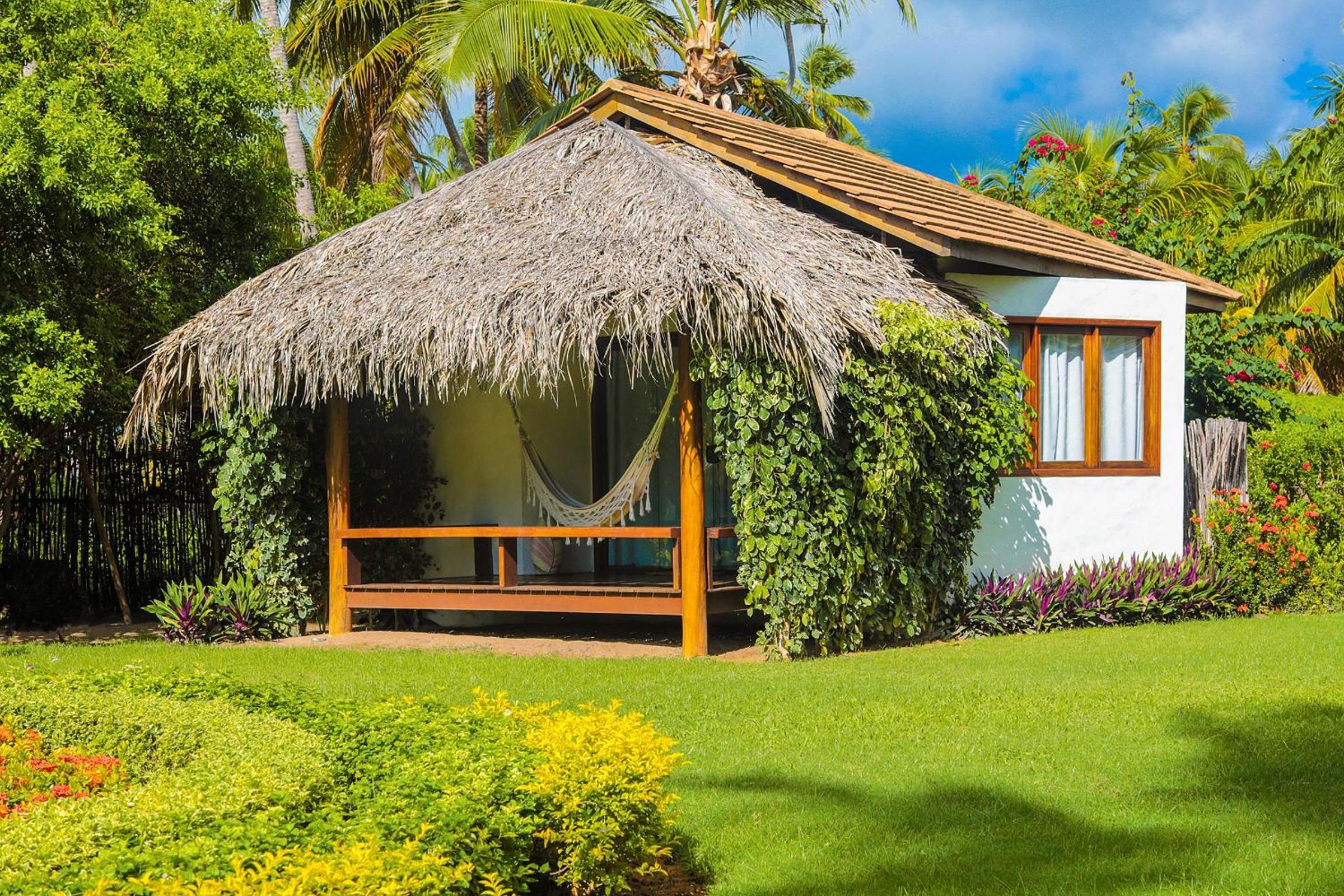 Deluxe Bungalow with Garden View photo 2