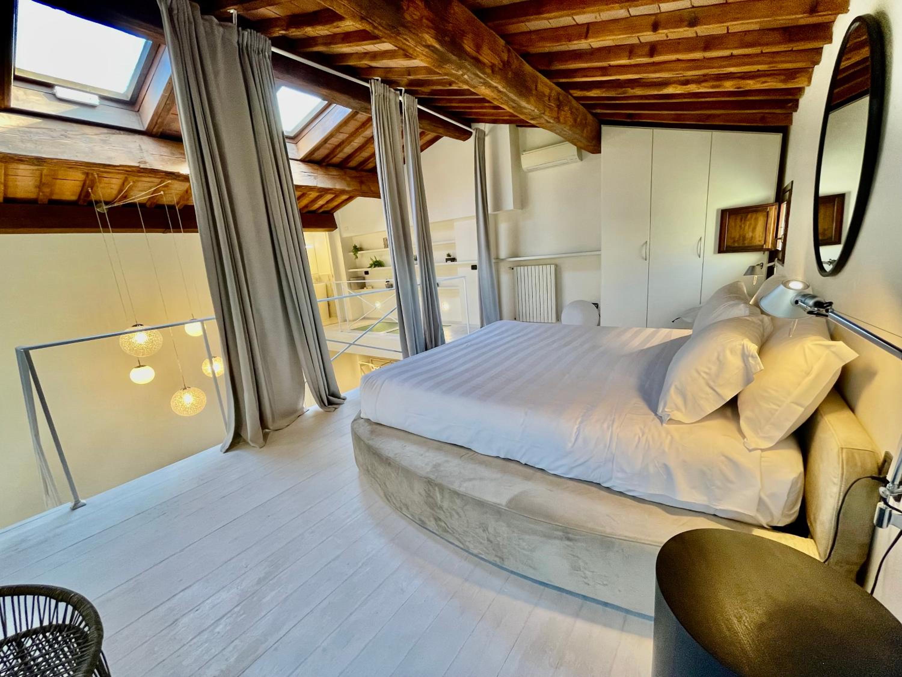 Penthouse Apartment with Terrace and View photo 3