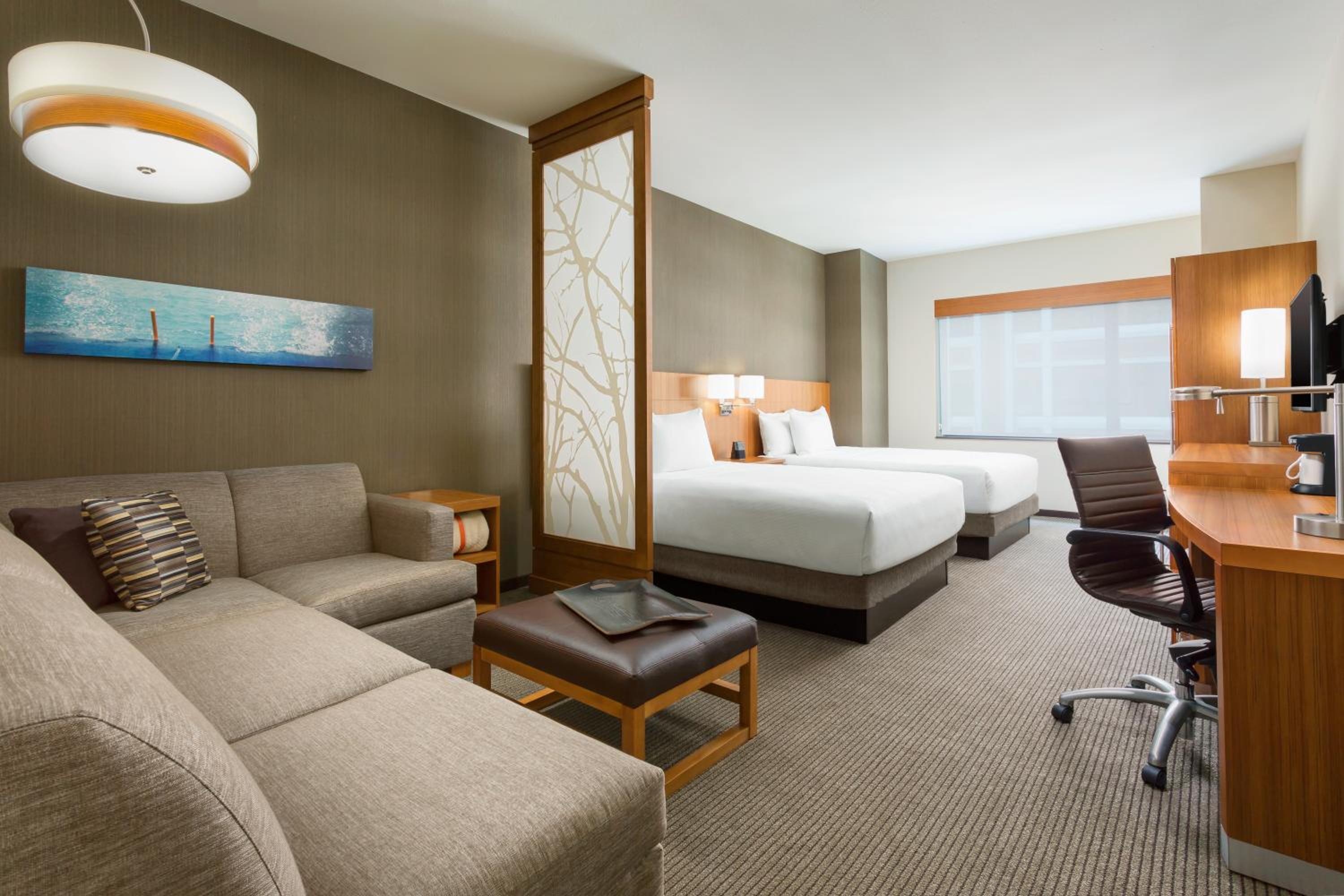 Queen Room with Two Queen Beds and Roll-In Shower - Disability Access