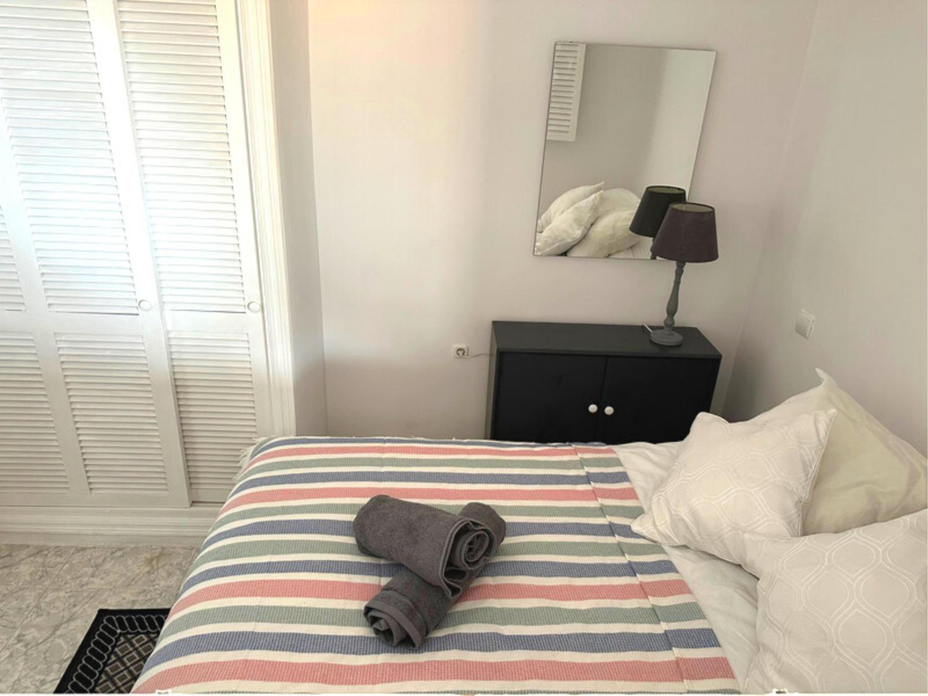 One Bedroom Apartment (Non Smoking) thumbnail 6