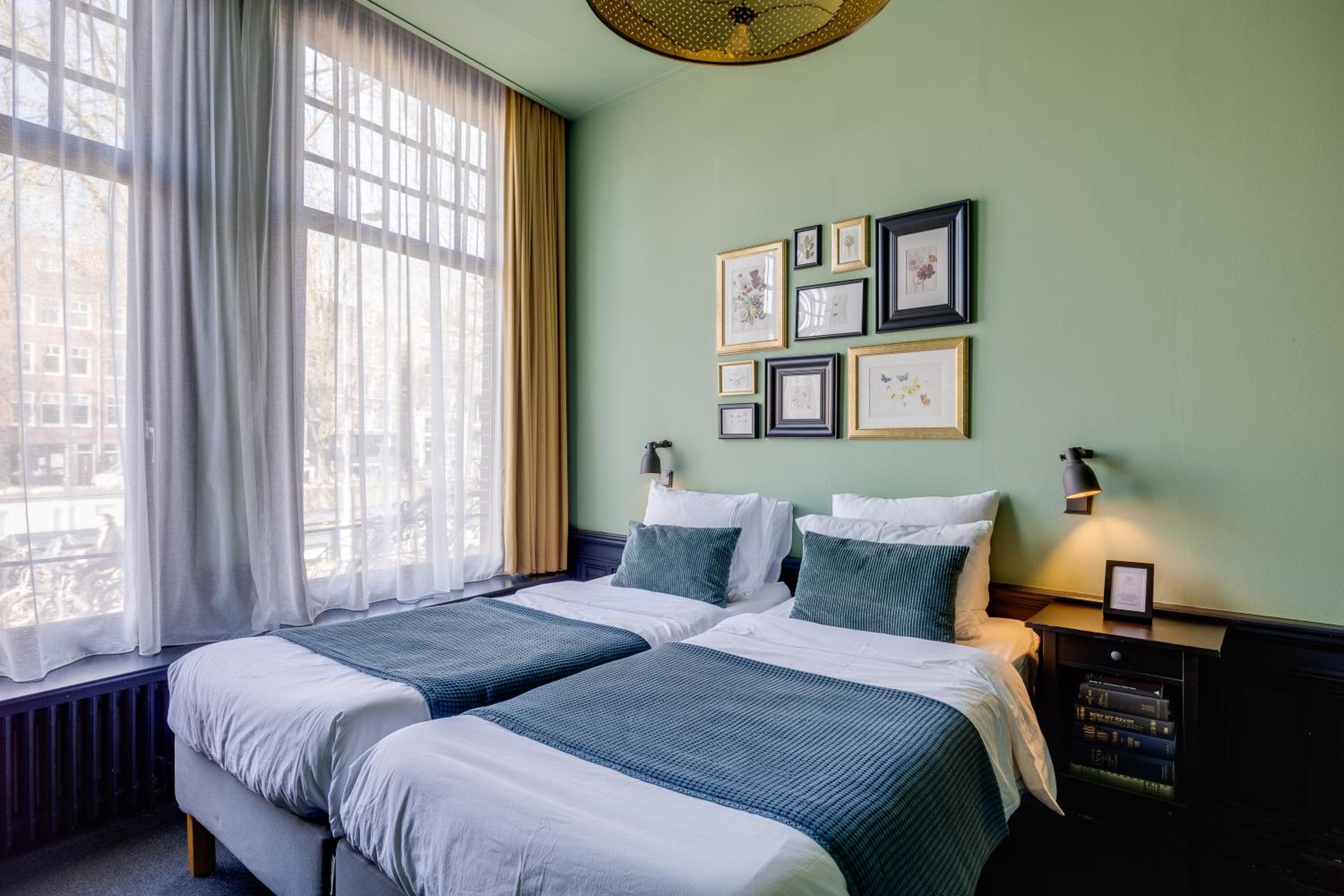 Double or Twin Room with Canal View photo 2
