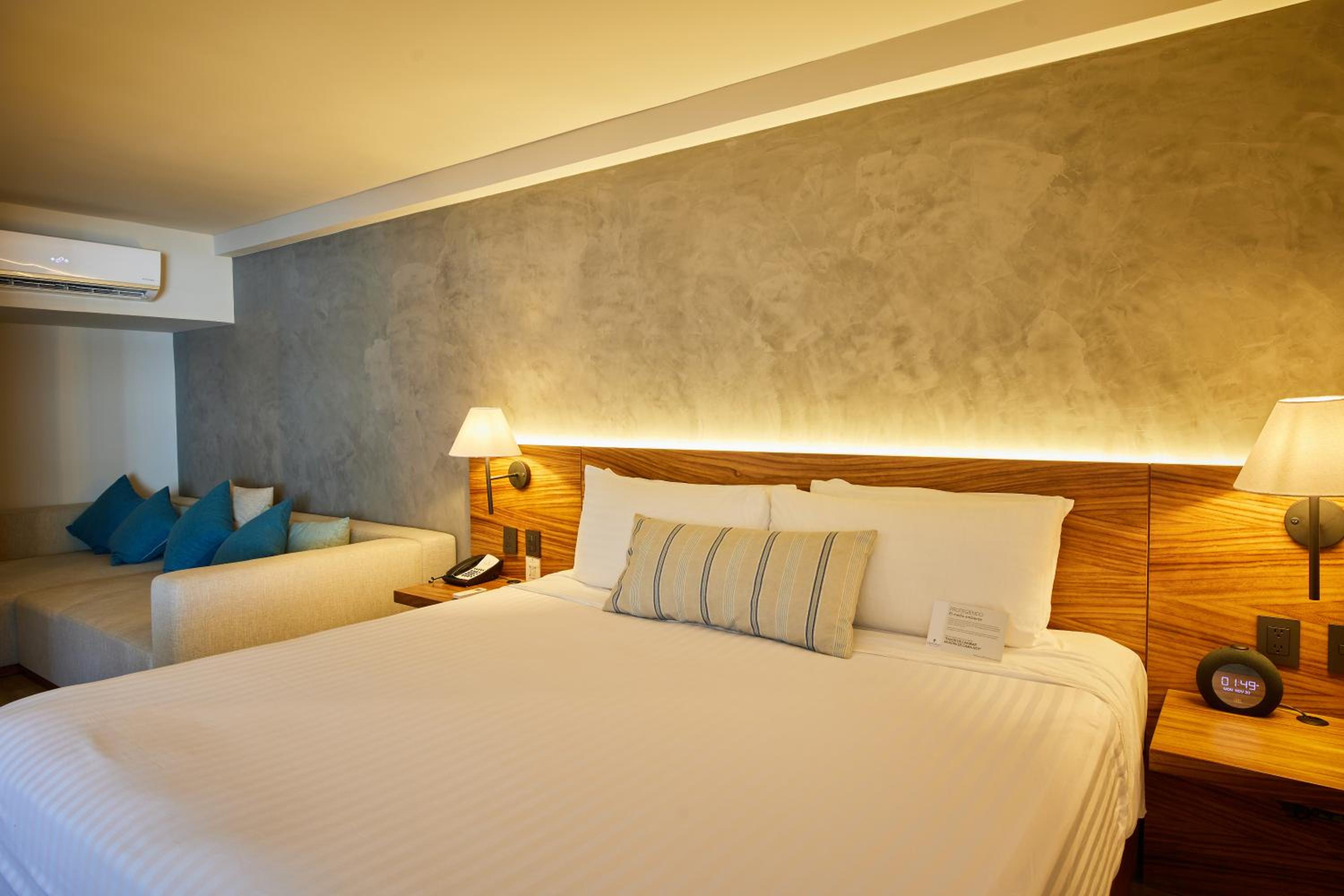 Prestige Room - Adults Only - Photo 1