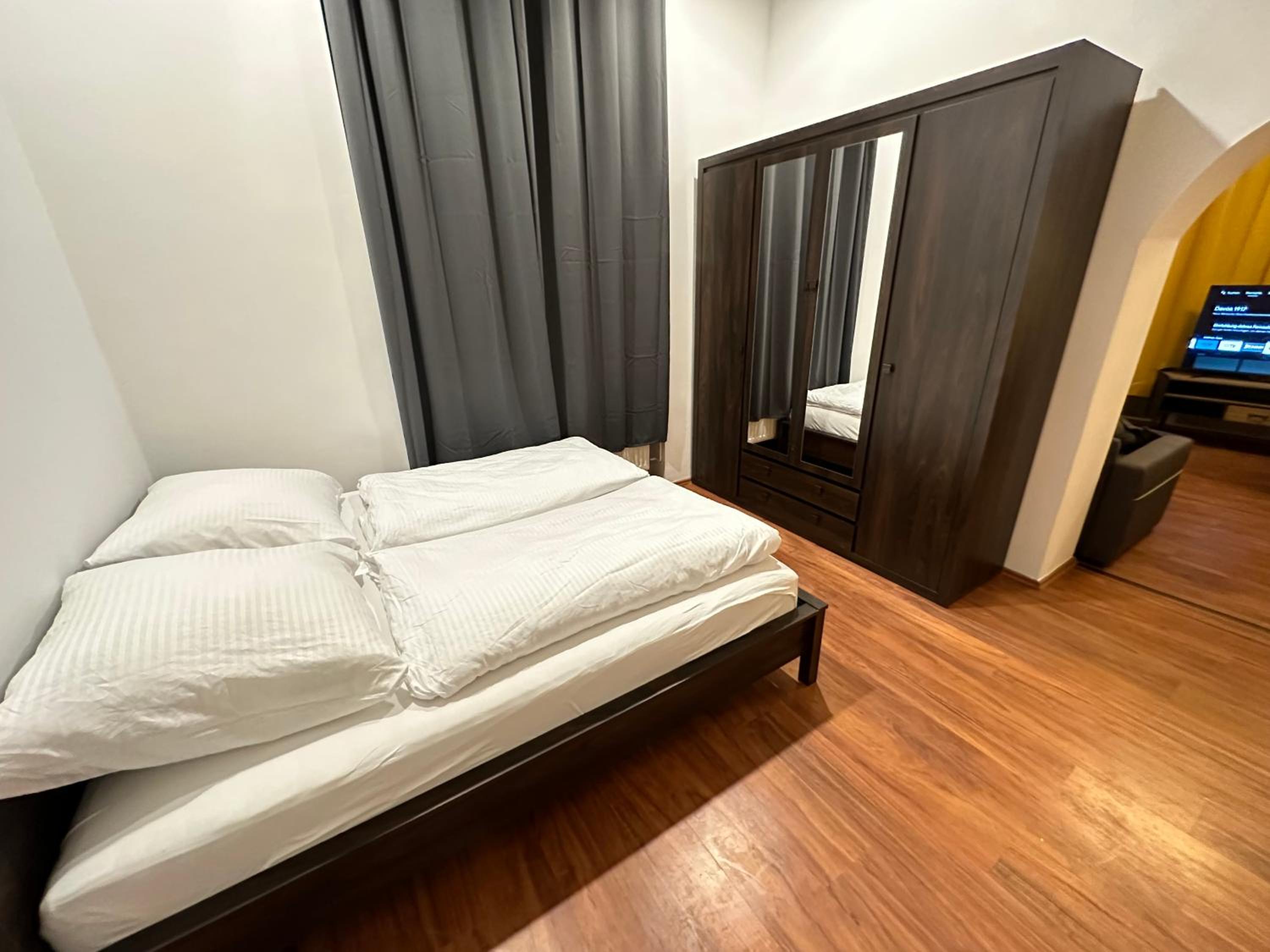 Studio Apartment photo 1
