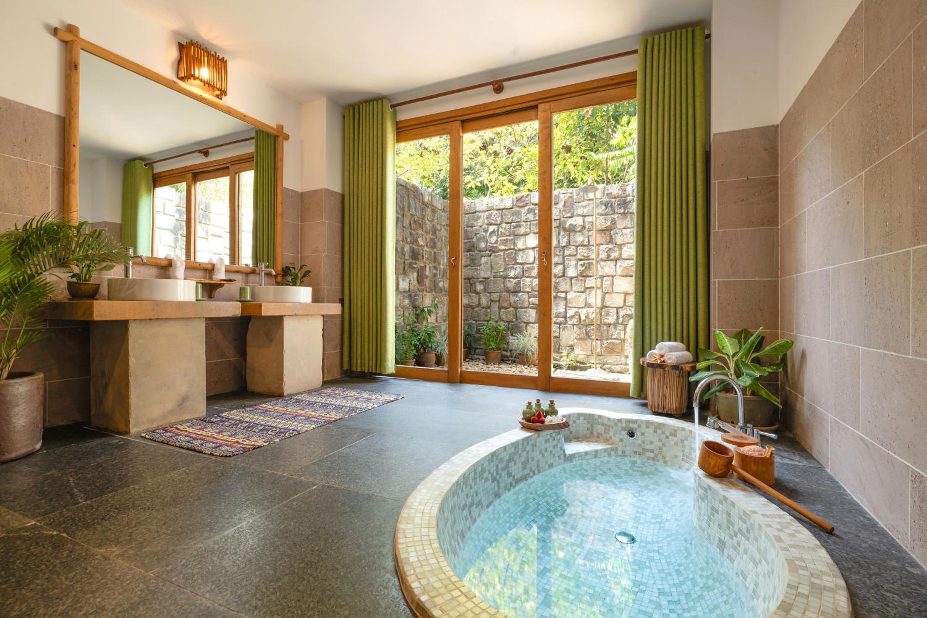 Family Pool Villa