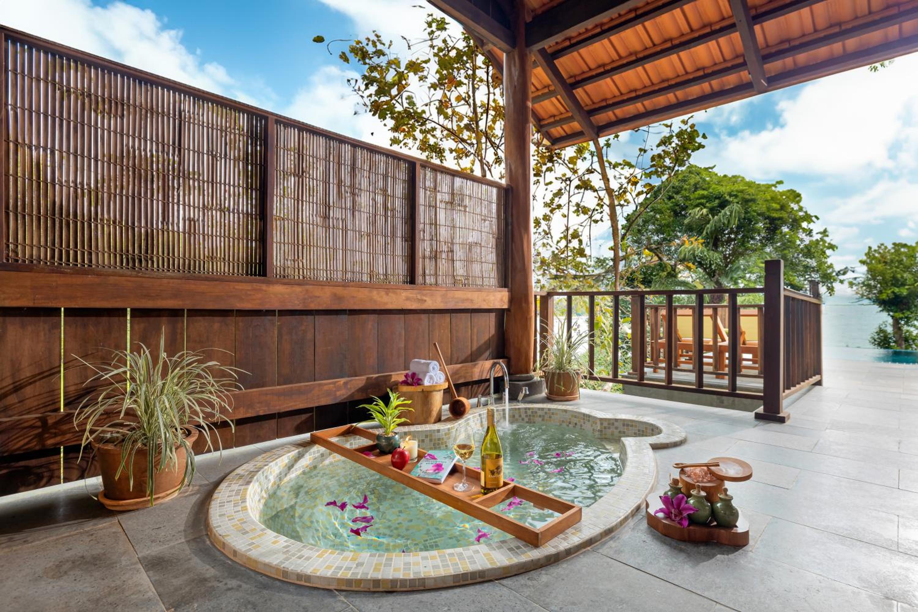 Ocean Pool Villa thumbnail 6