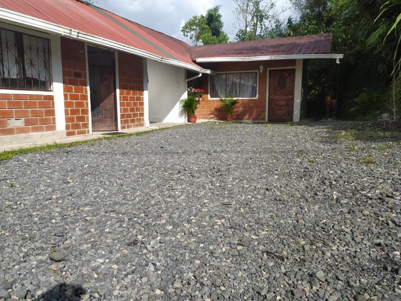 Three-Bedroom House photo 2