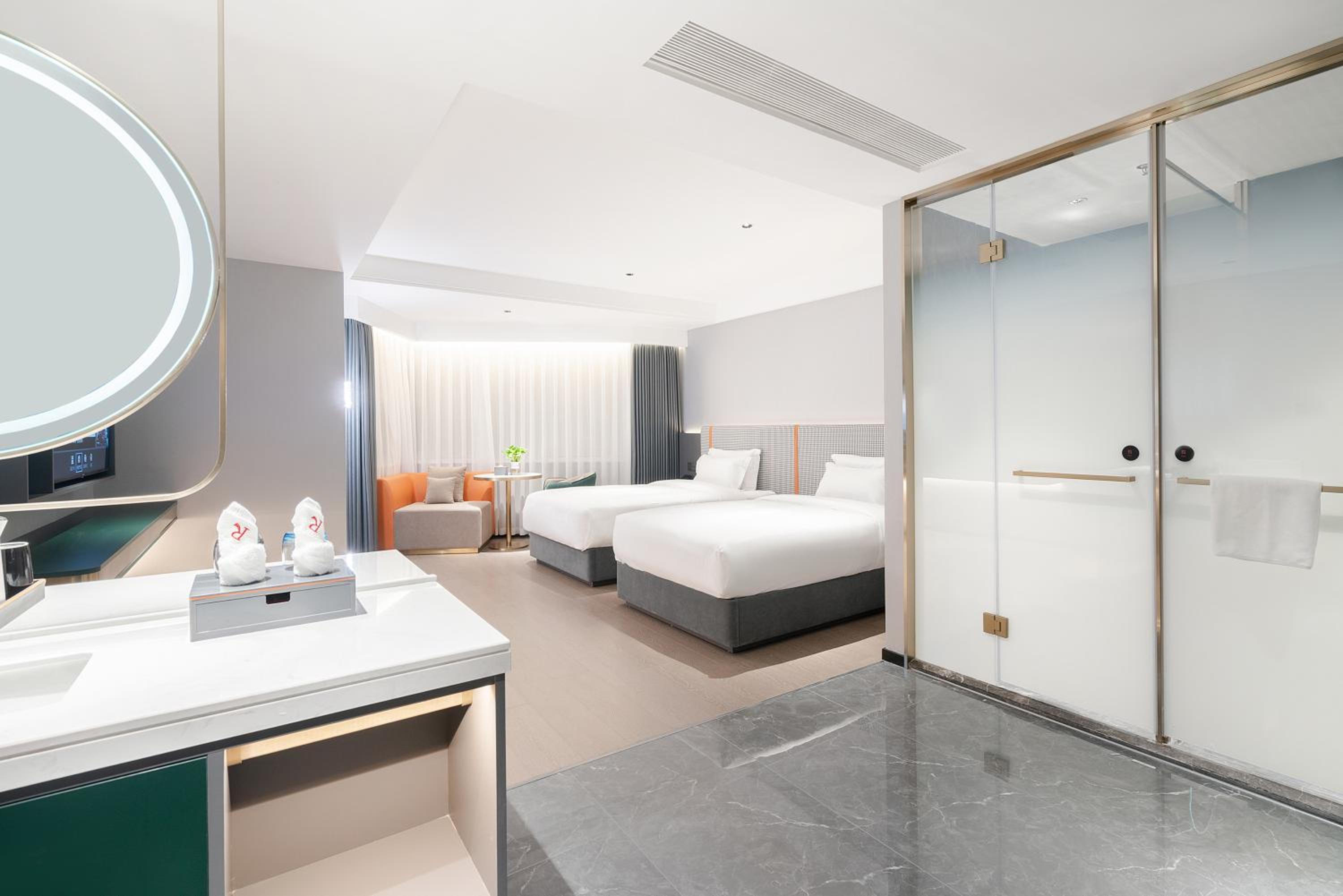 Light Twin Room  photo 1