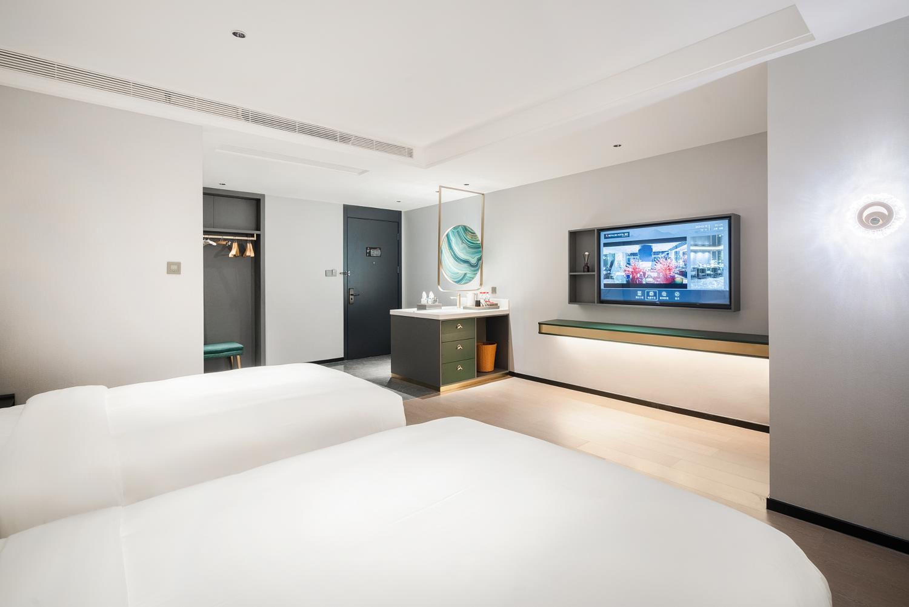 Light Twin Room  photo 2