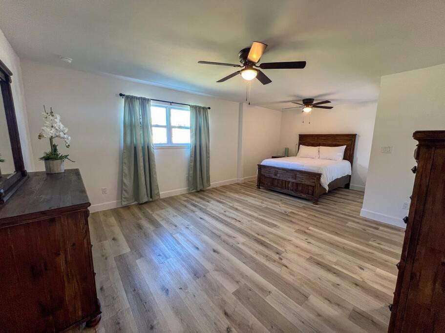 Four-Bedroom House photo 3