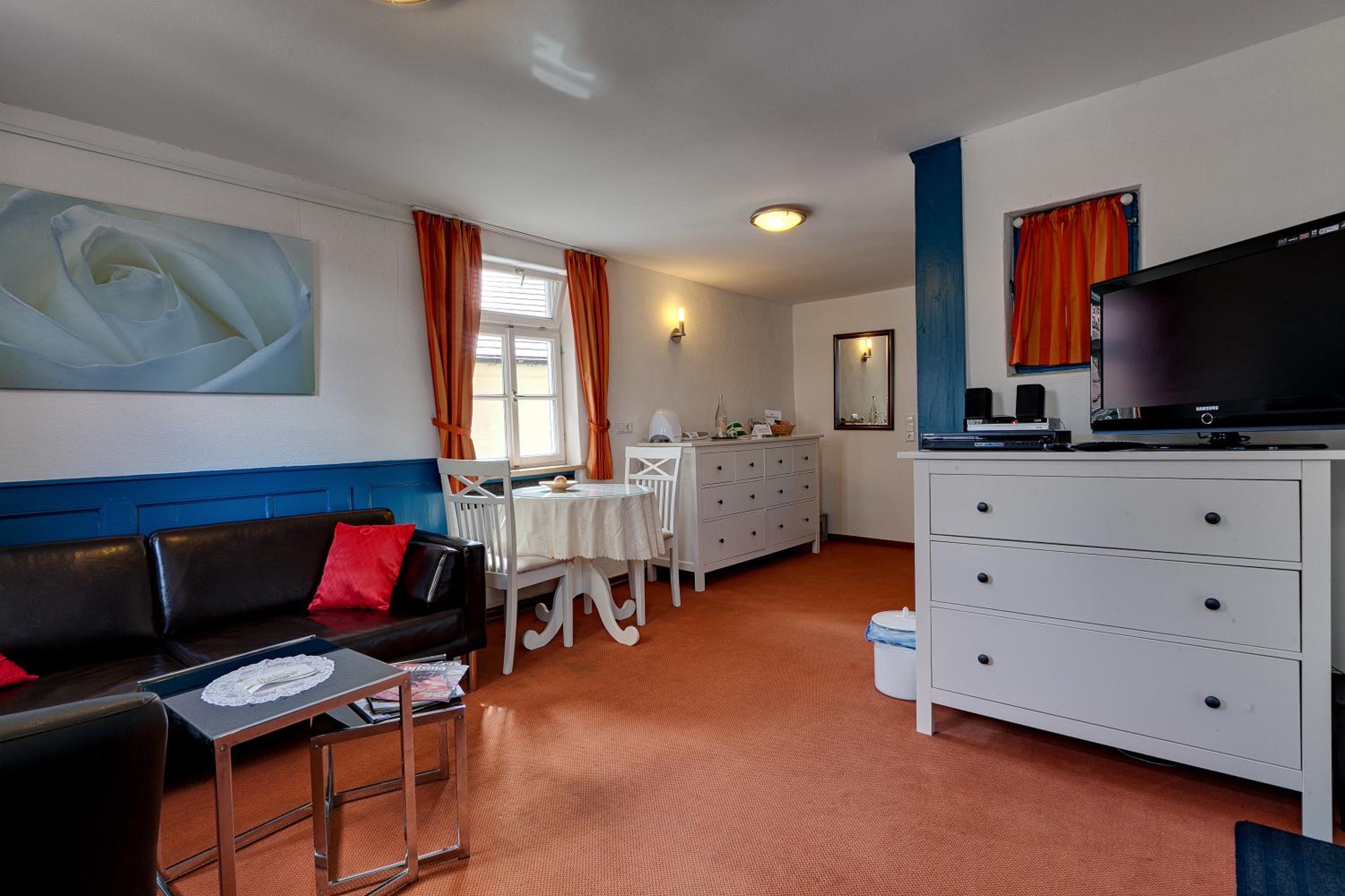 Standard Double Room - Photo 3
