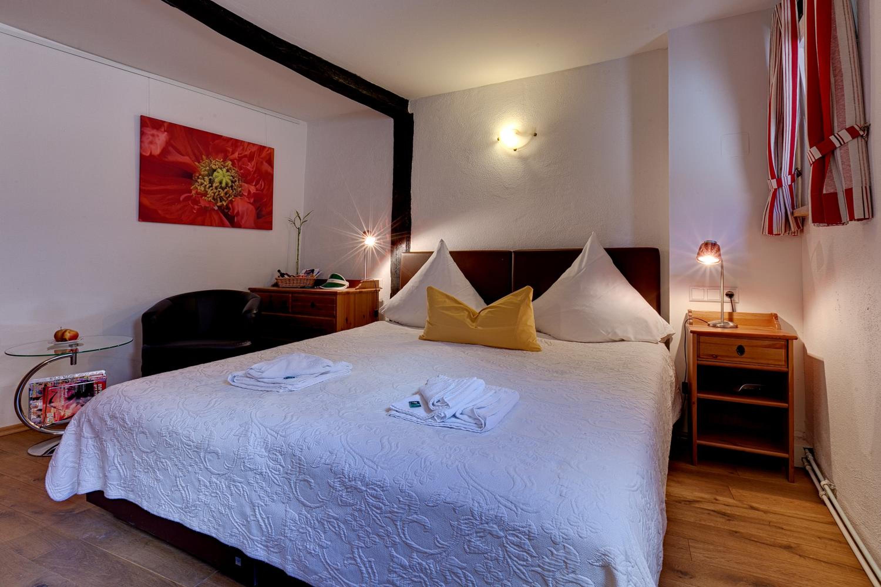 Standard Double Room - Photo 5