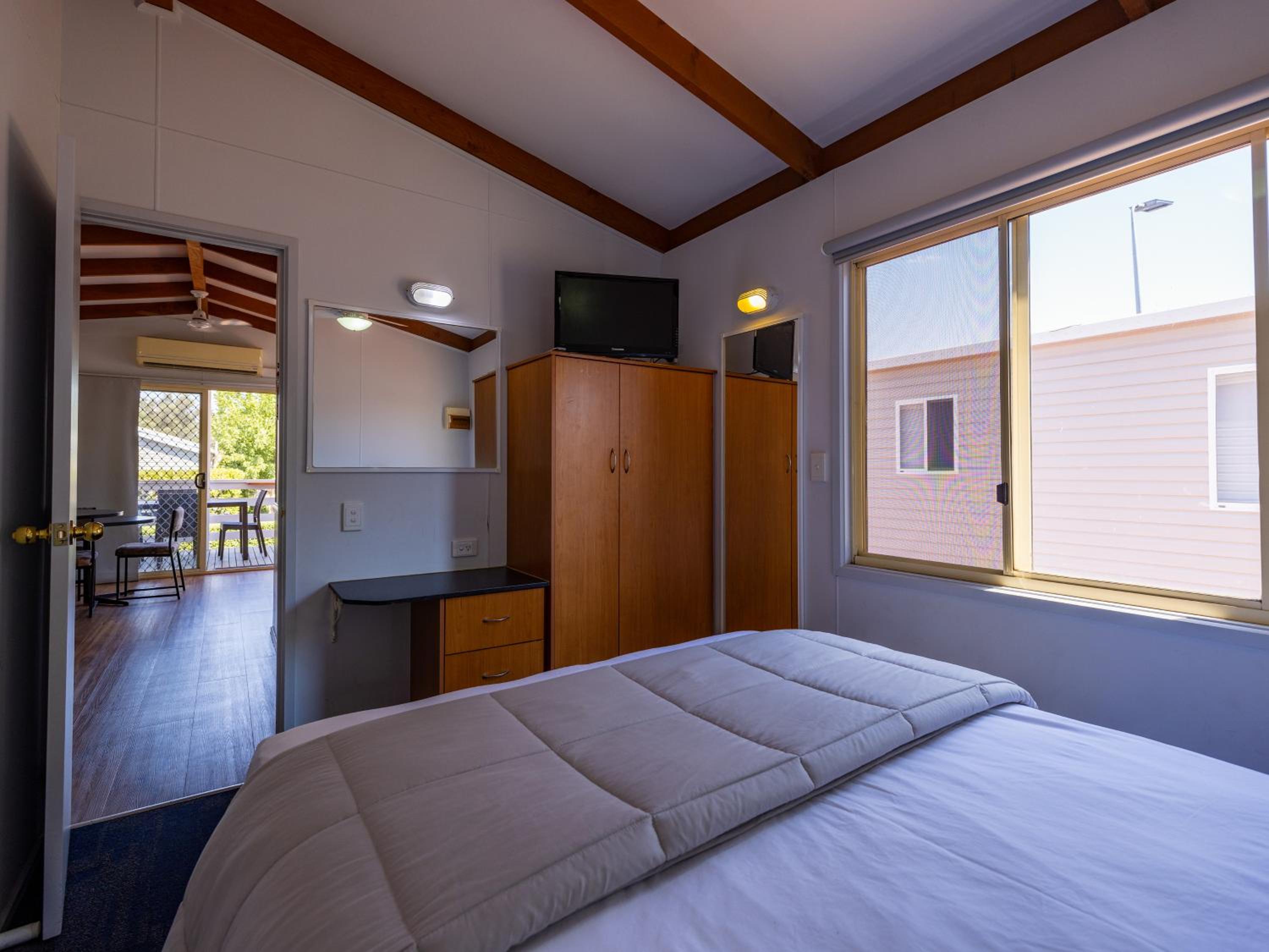 2 Bedroom Cabin - 5 pax photo 1
