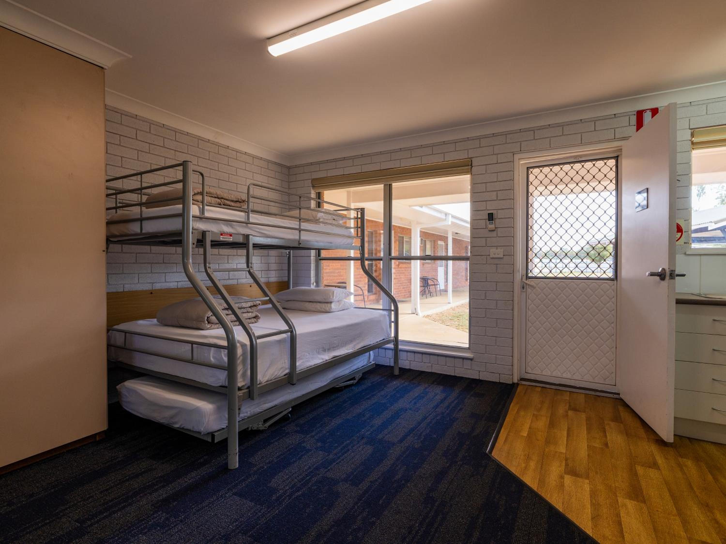 Motel Unit photo 1