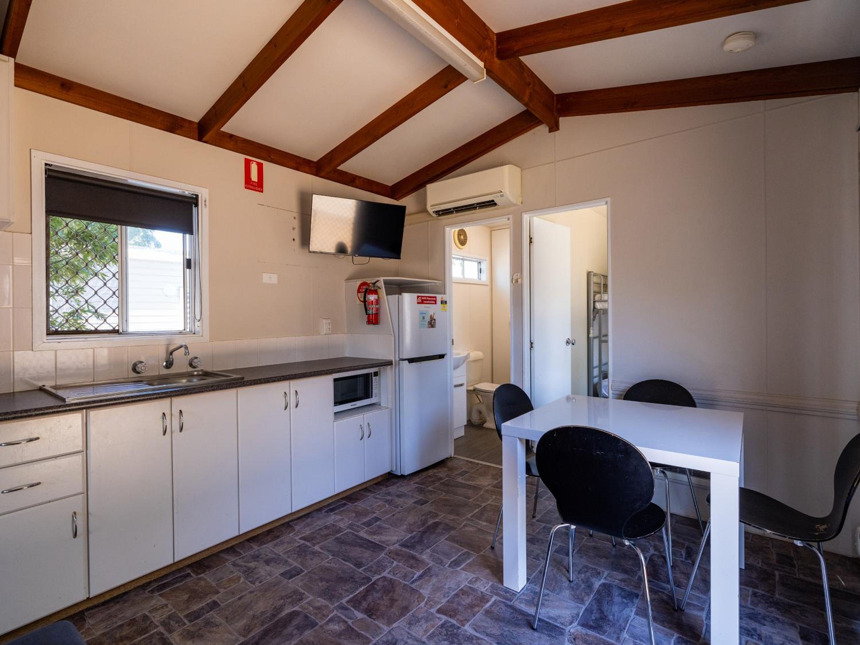 Family Budget Cabin 4 Pax photo 3